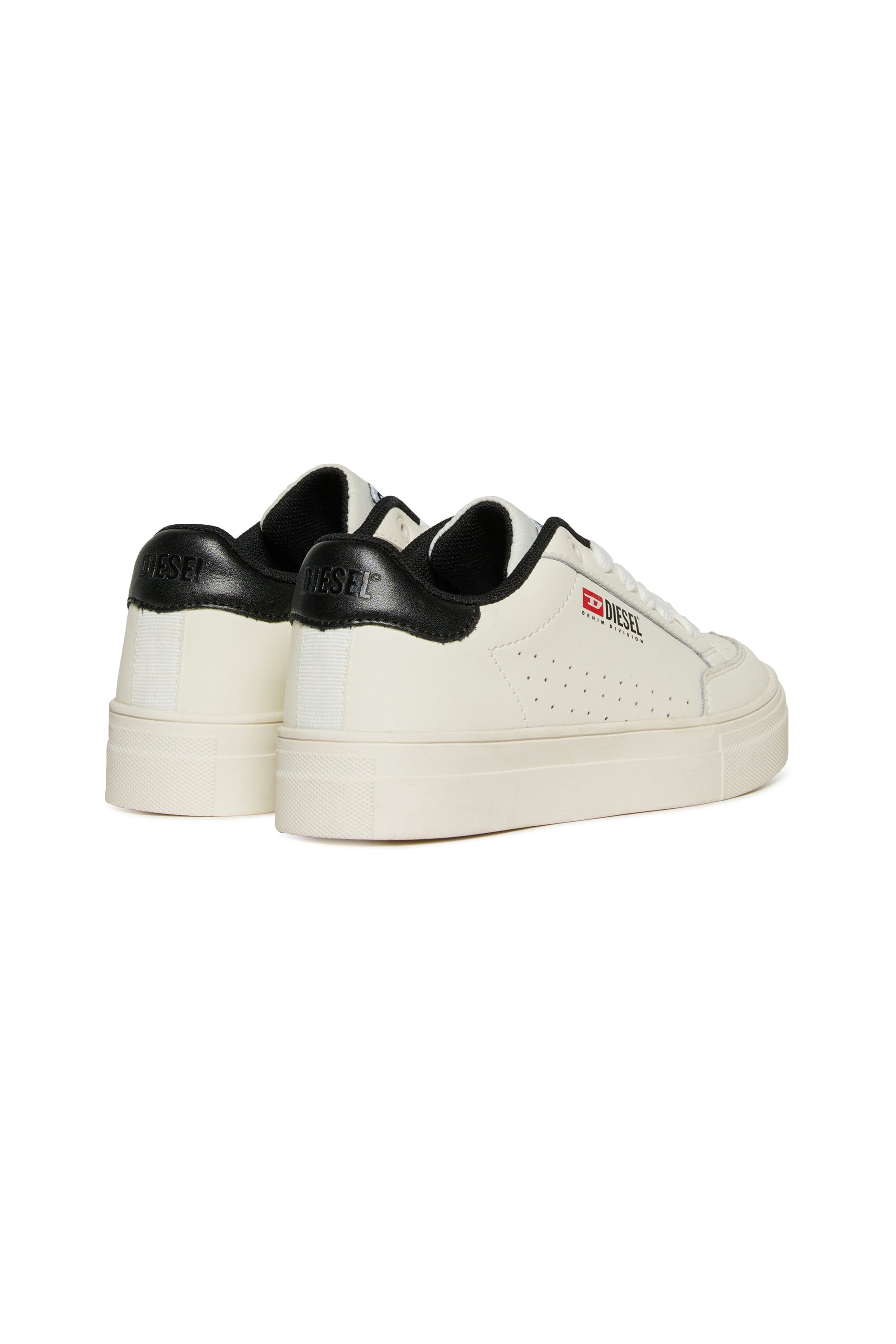 Vaneela low court trainers