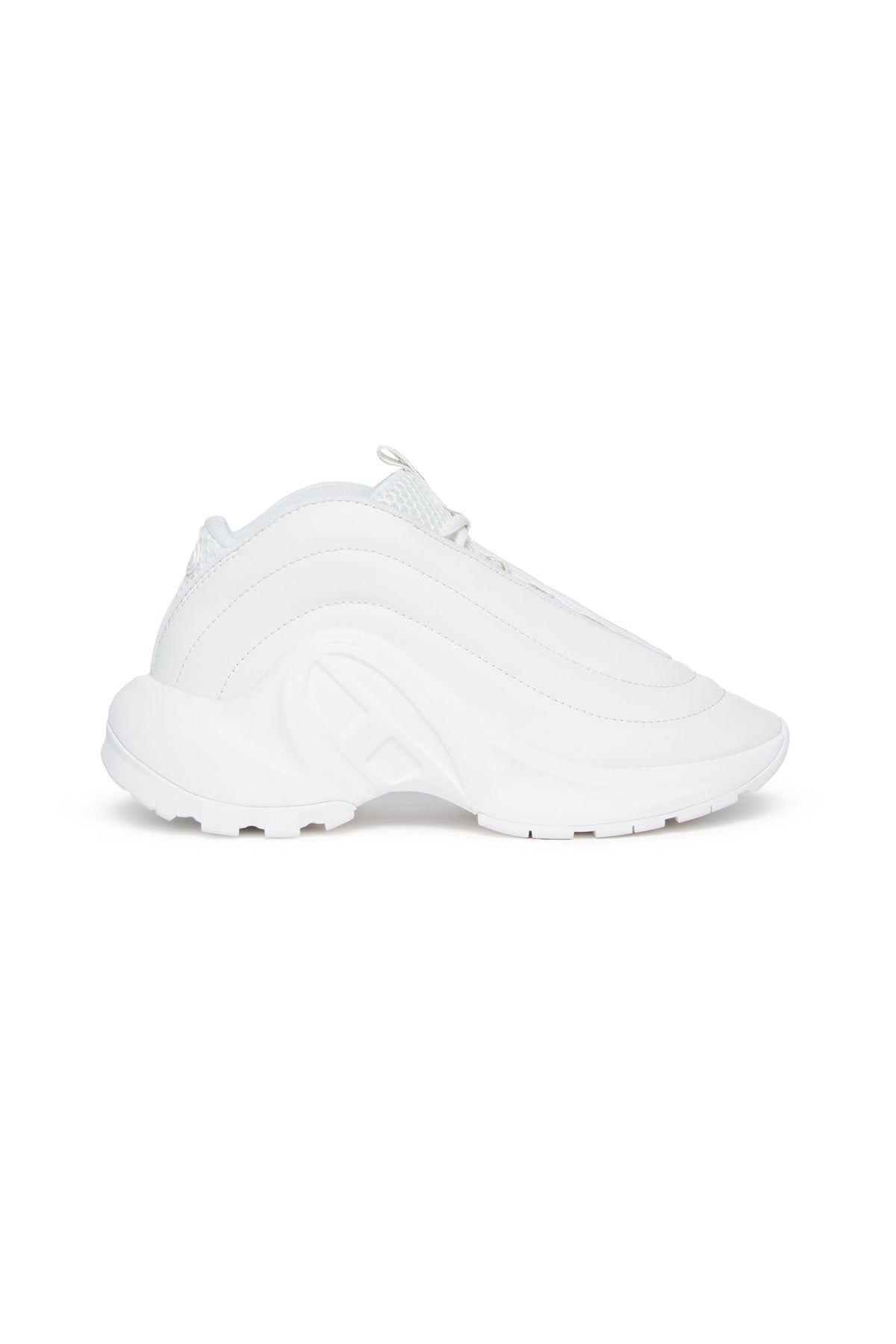 Mid D-Runner trainers branded with Oval D logo