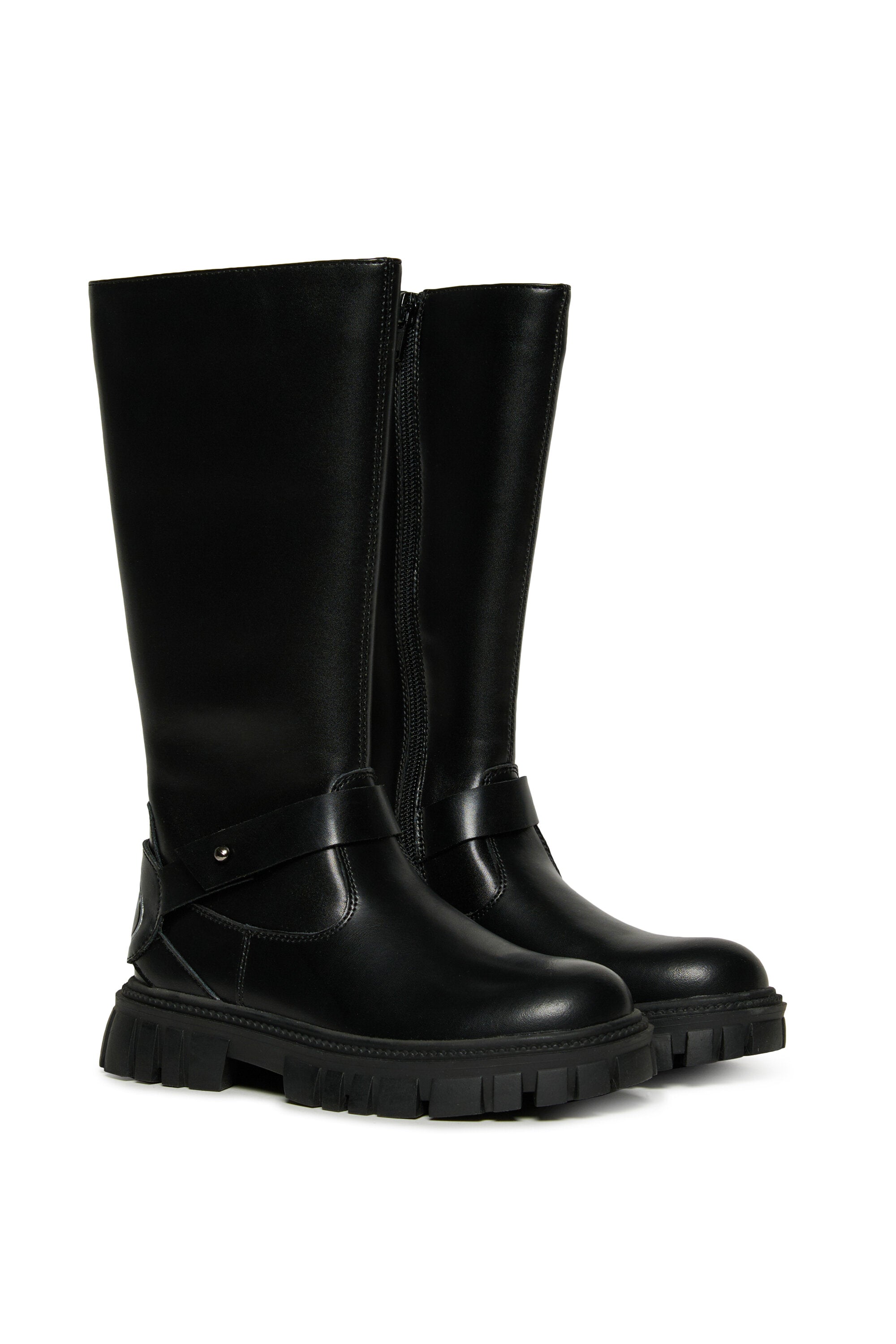 D-Hammer Patch boots branded with logo