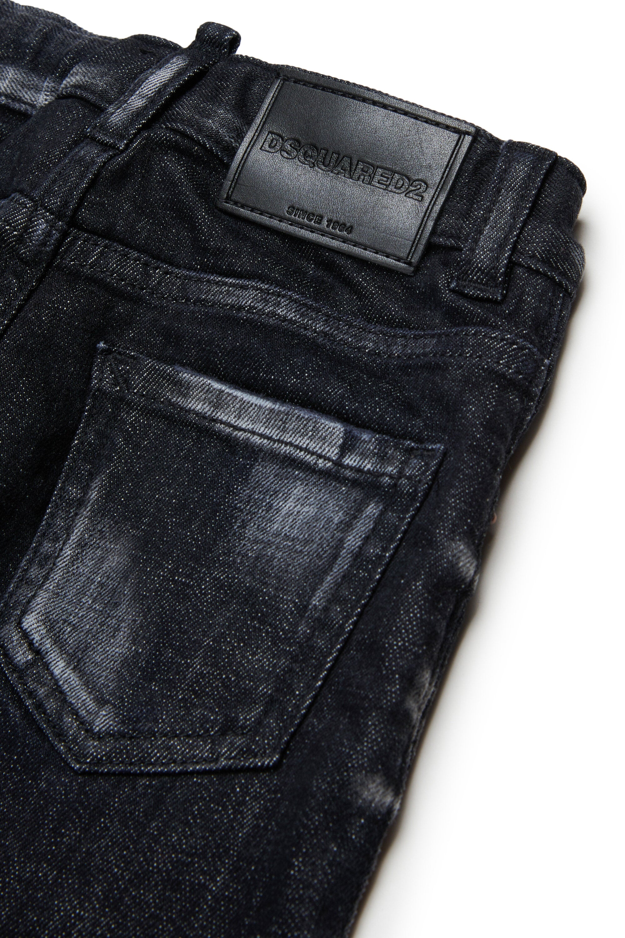 Vaqueros negros desteñidos