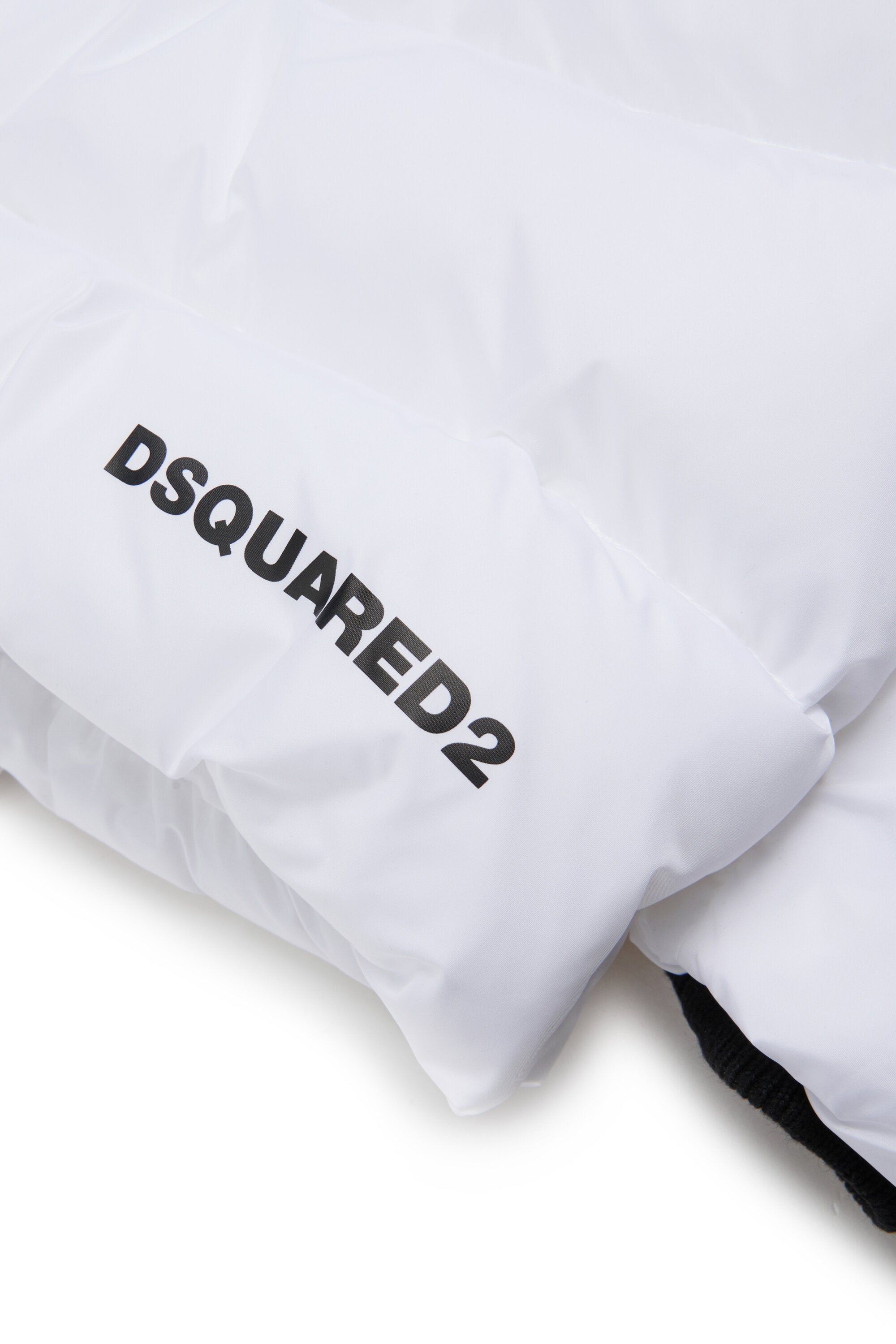 Chaqueta corta acolchada con capucha y logotipo DSQUARED2