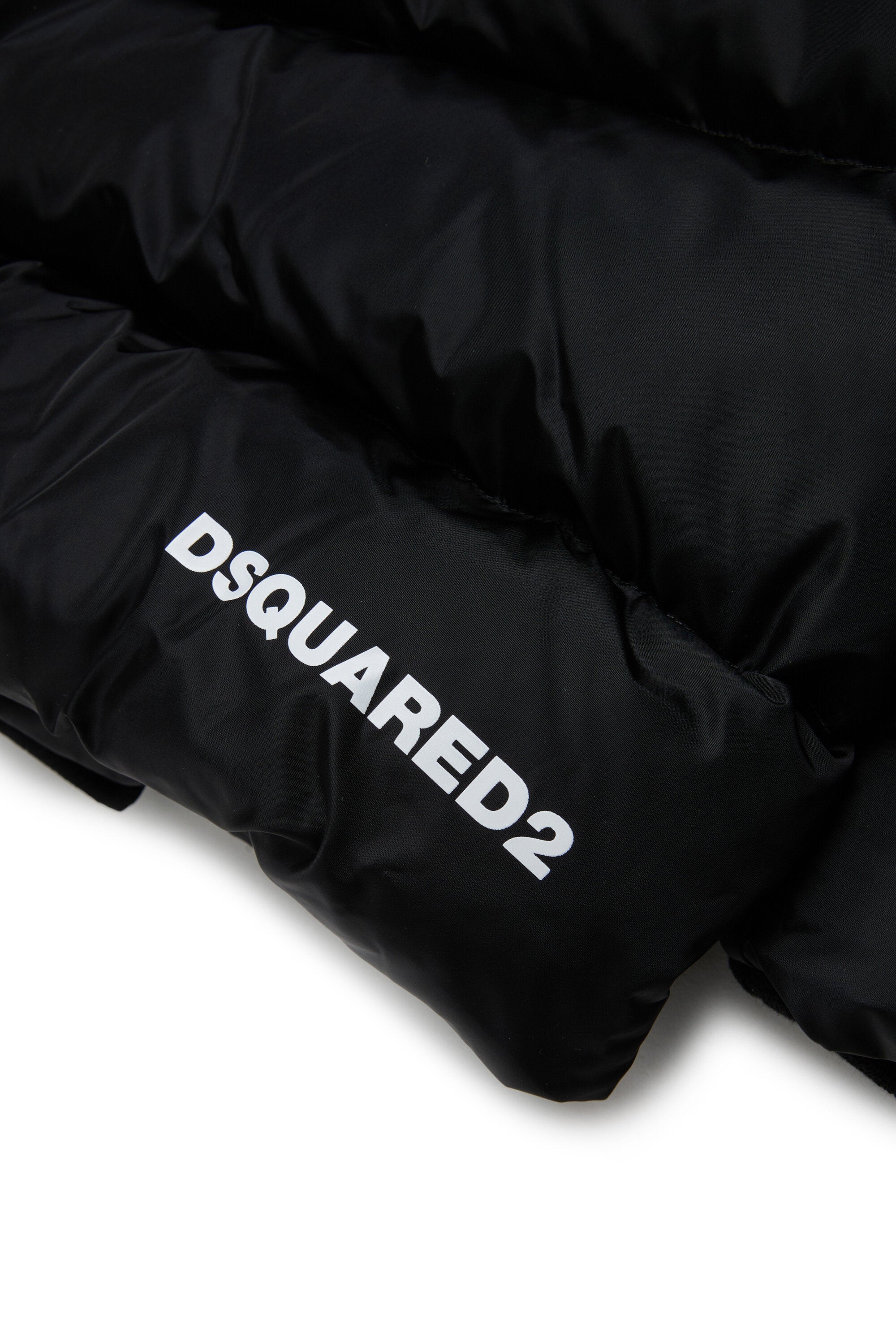 Chaqueta corta acolchada con capucha y logotipo DSQUARED2