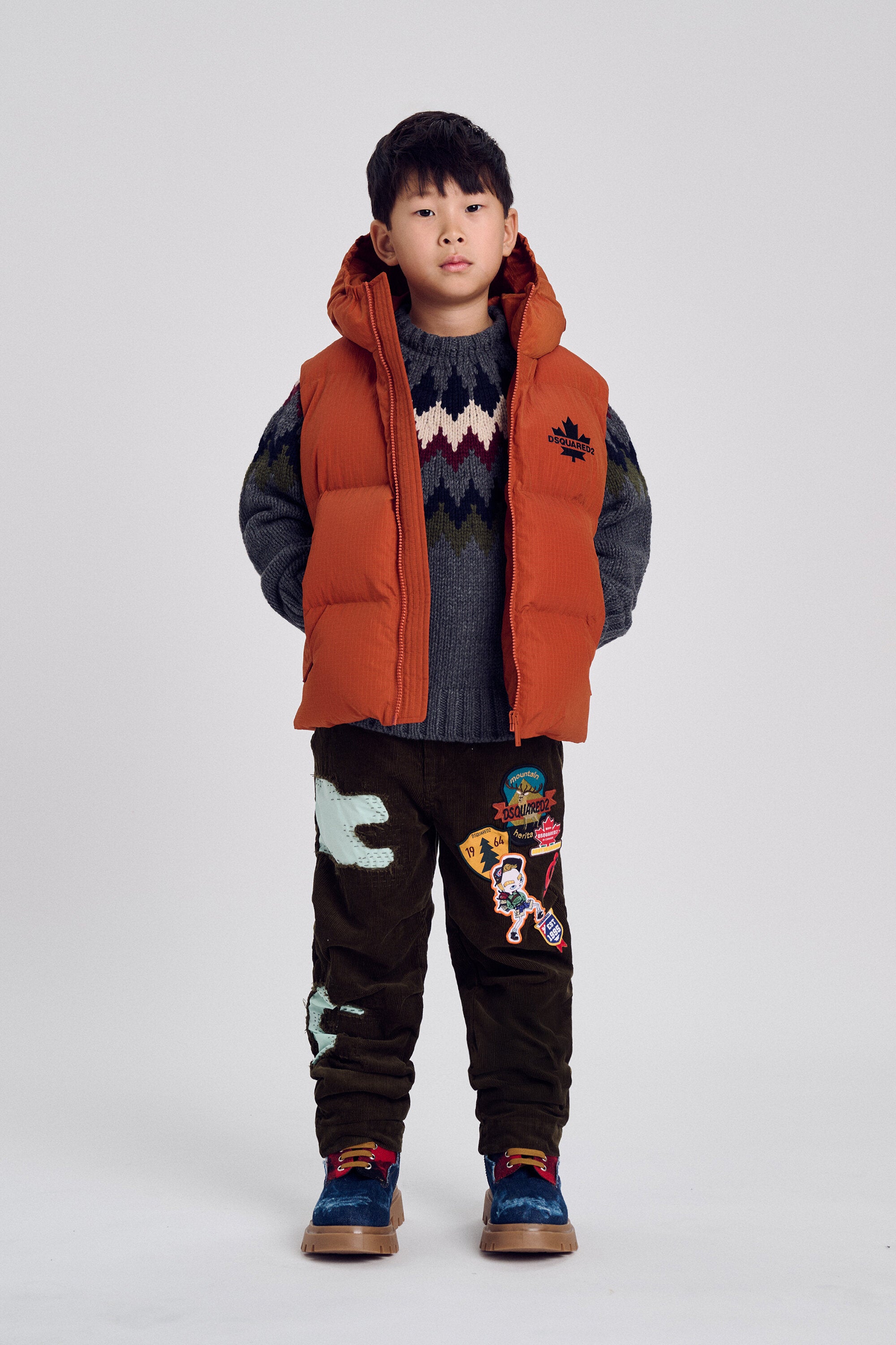 Padded vest with logo