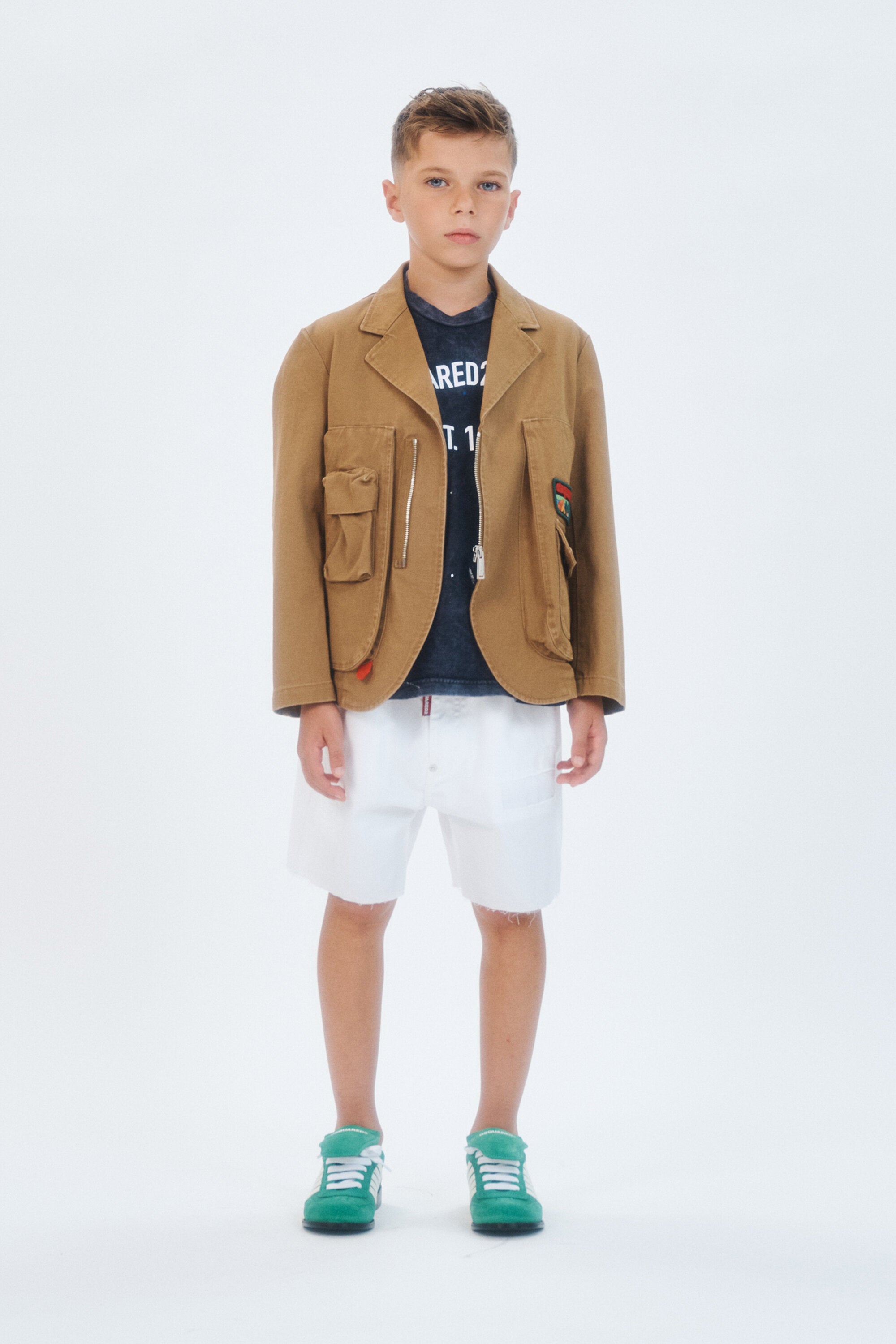 Shorts with logo and frayed details