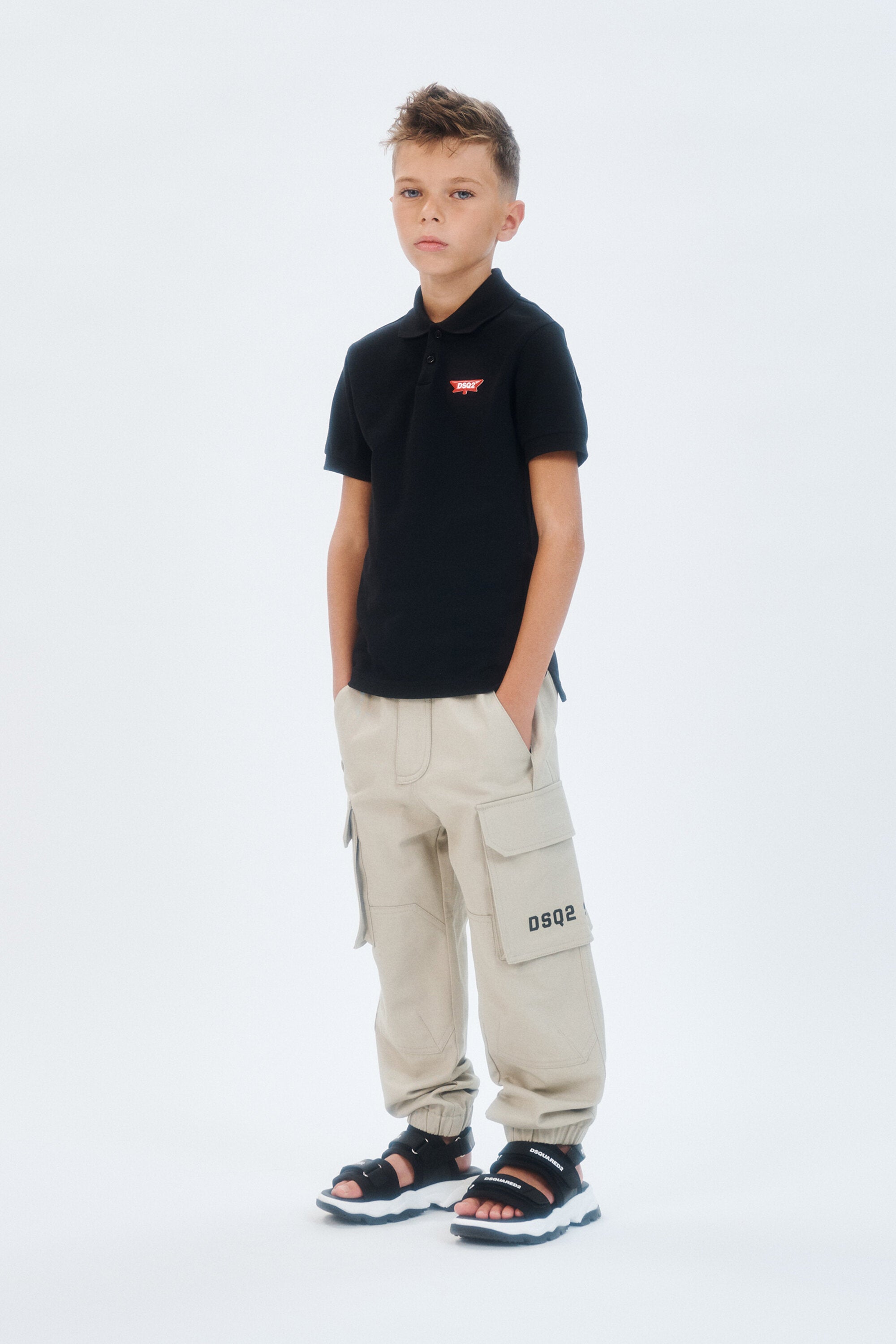 Cargo pants with side pockets