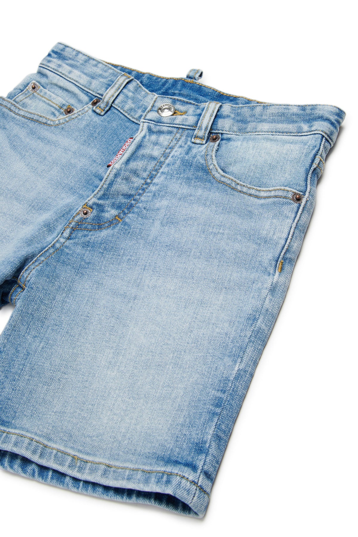 Shorts vaqueros de cinco bolsillos en denim claro