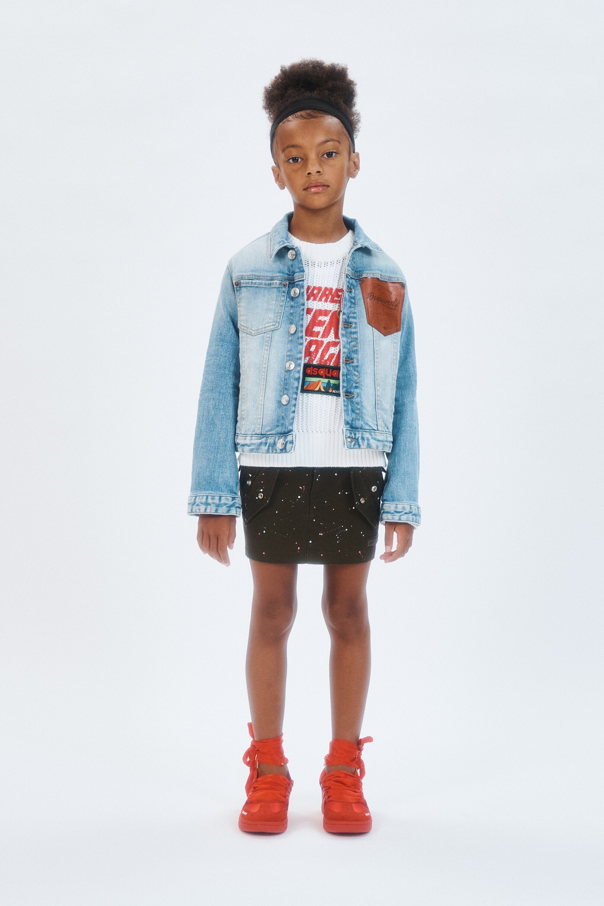 Chaqueta vaquera con logo estampado