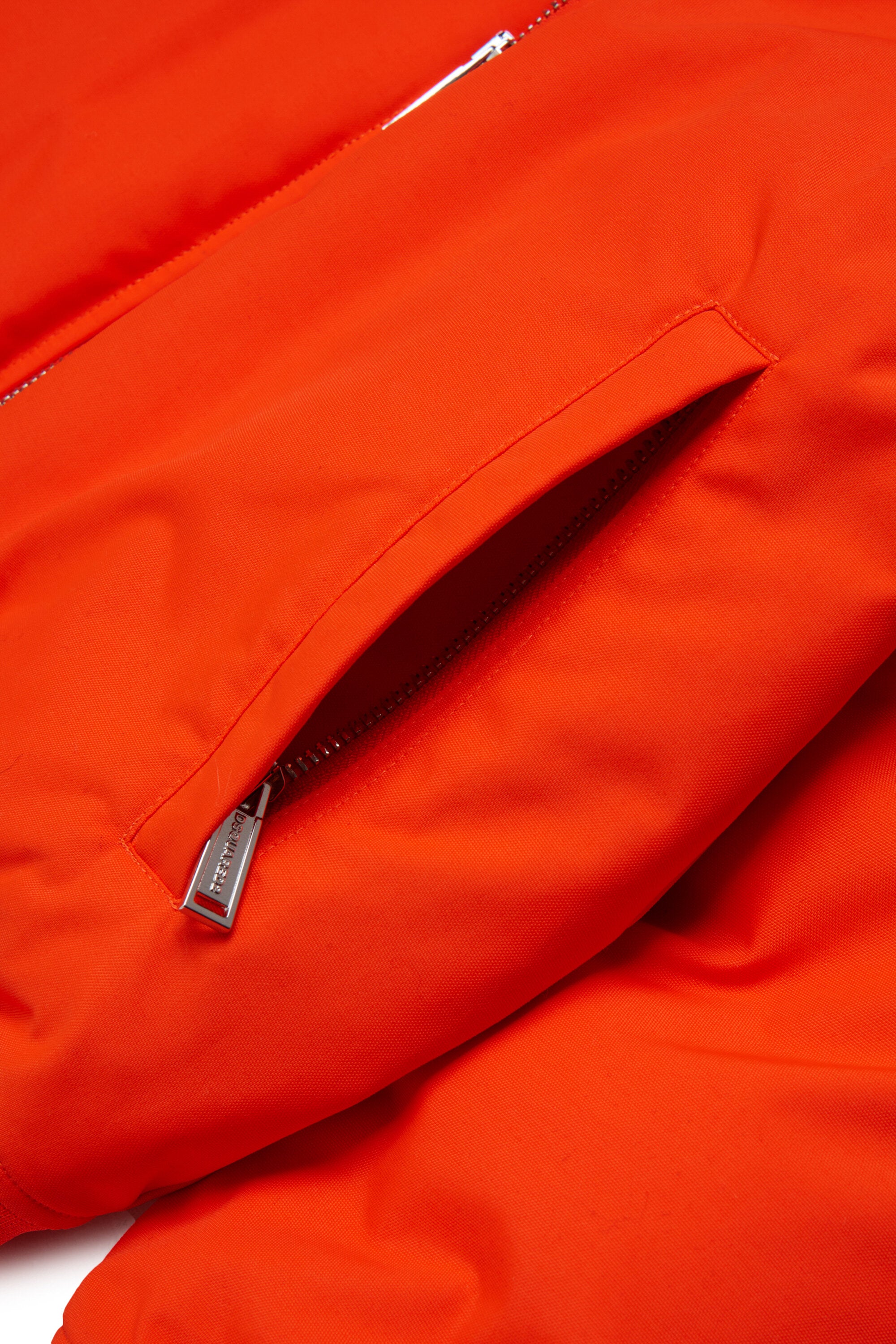 Chaqueta acolchada con logo estampado