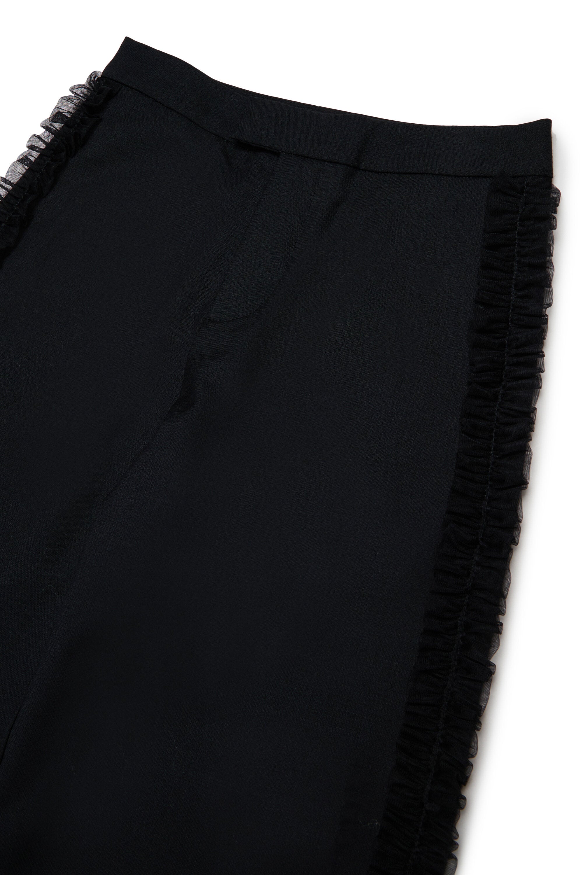 Pantalones formales con detalles plisados