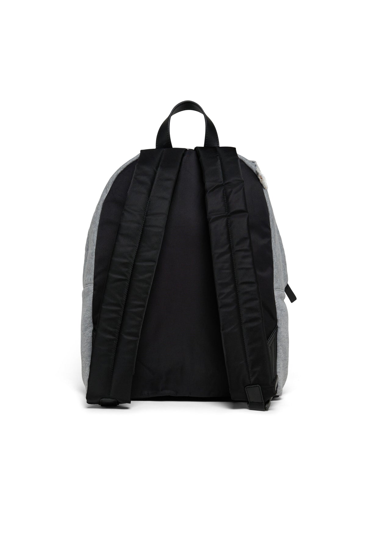 Mochila con logo en la parte delantera