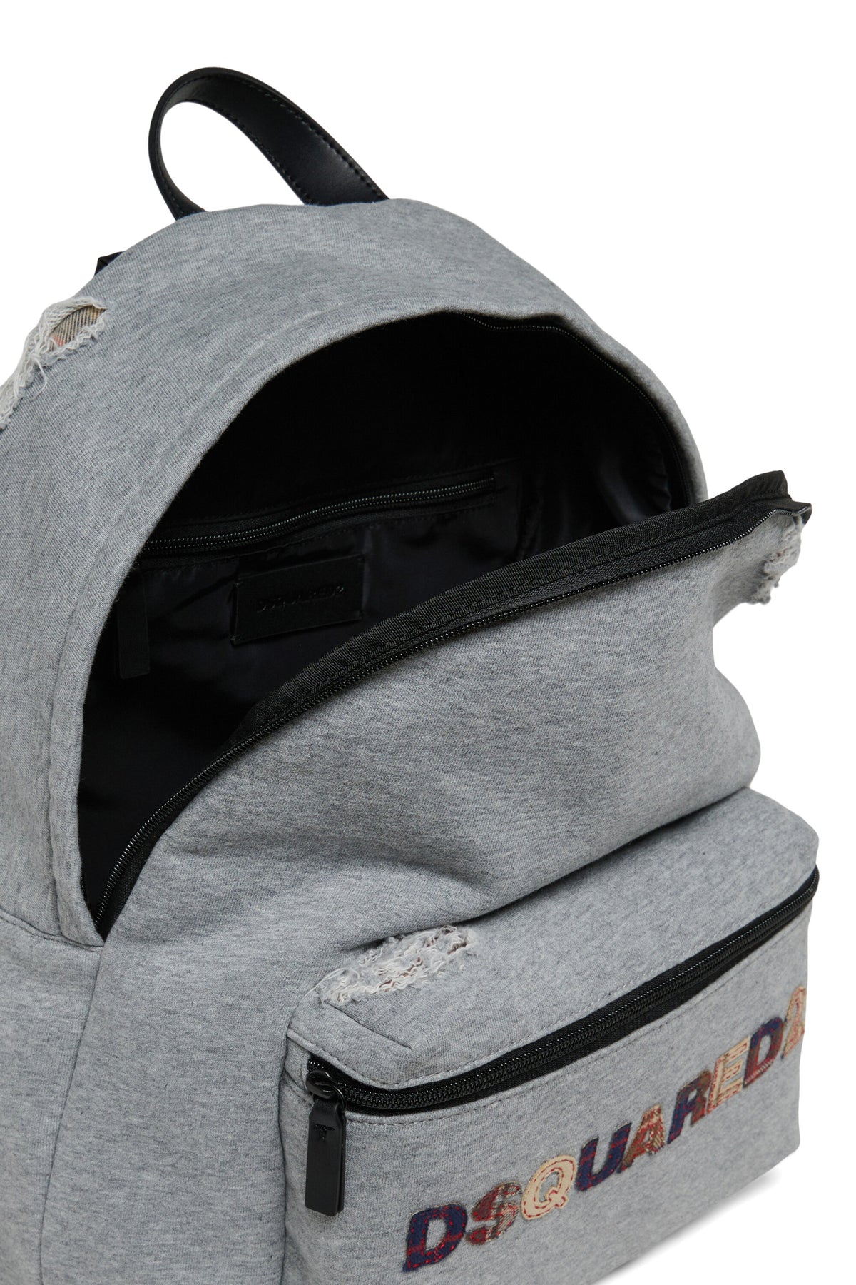 Mochila con logo en la parte delantera