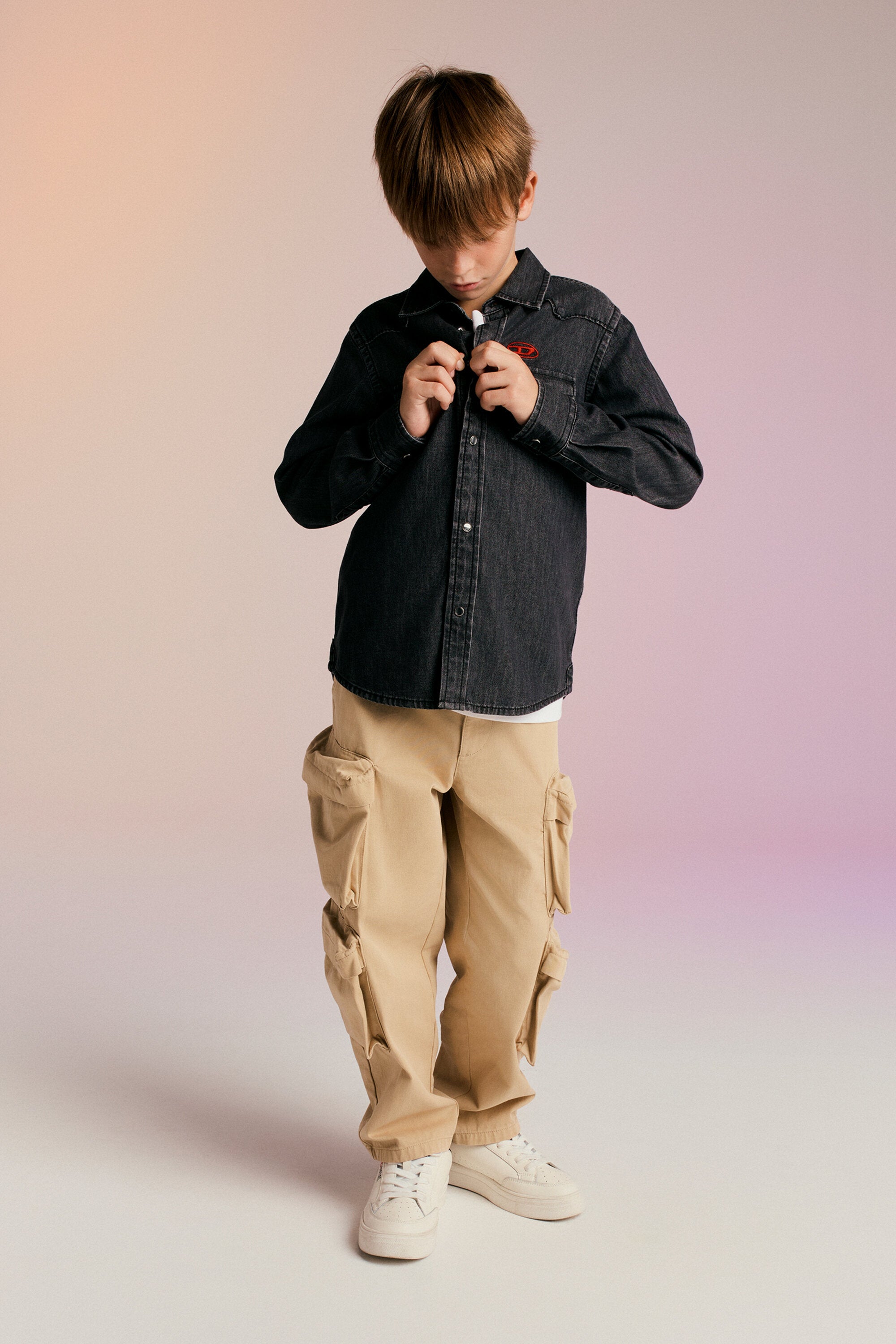 Camisa de denim negra con logotipo Oval D