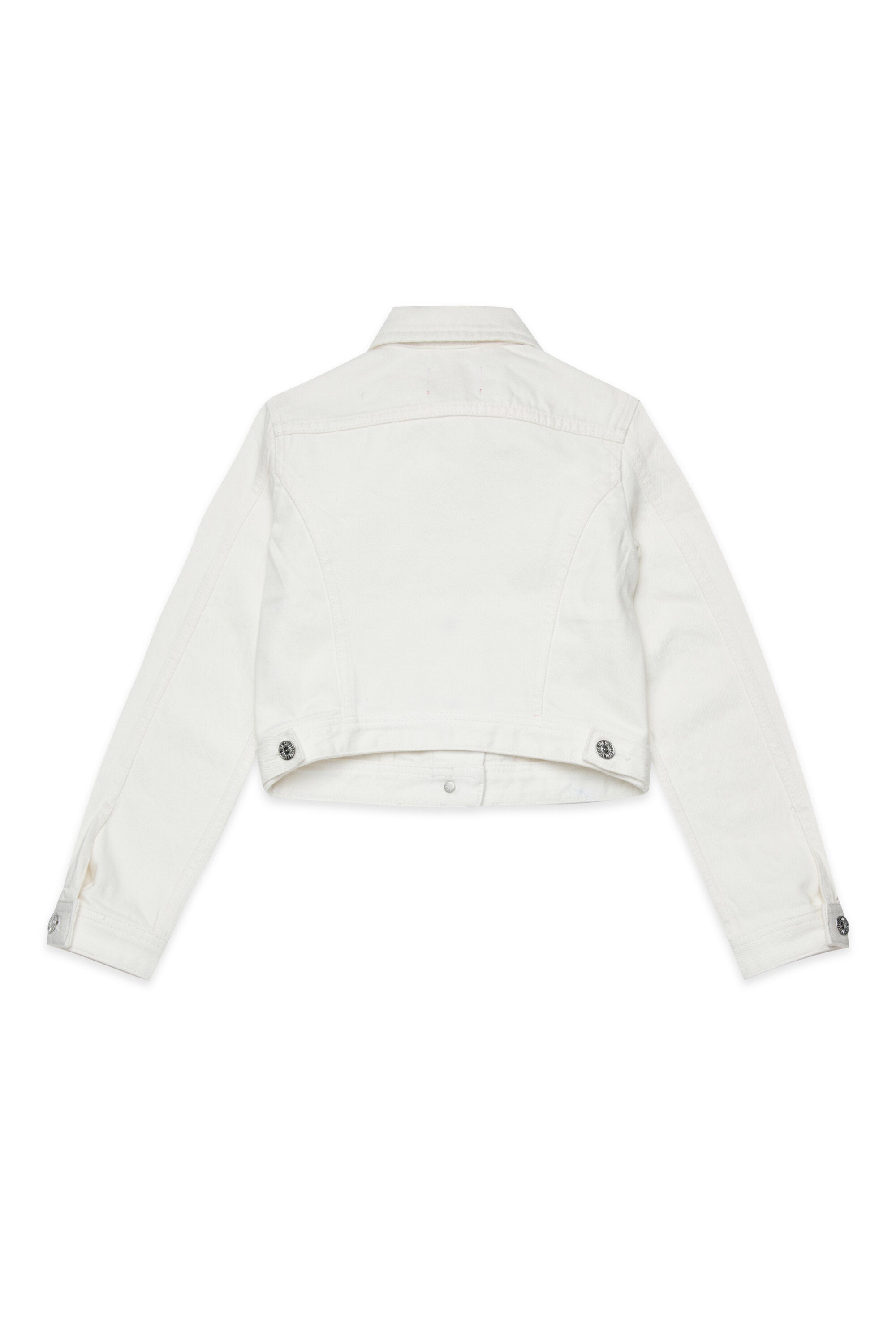 Chaqueta vaquera con microtachuelas por toda la prenda