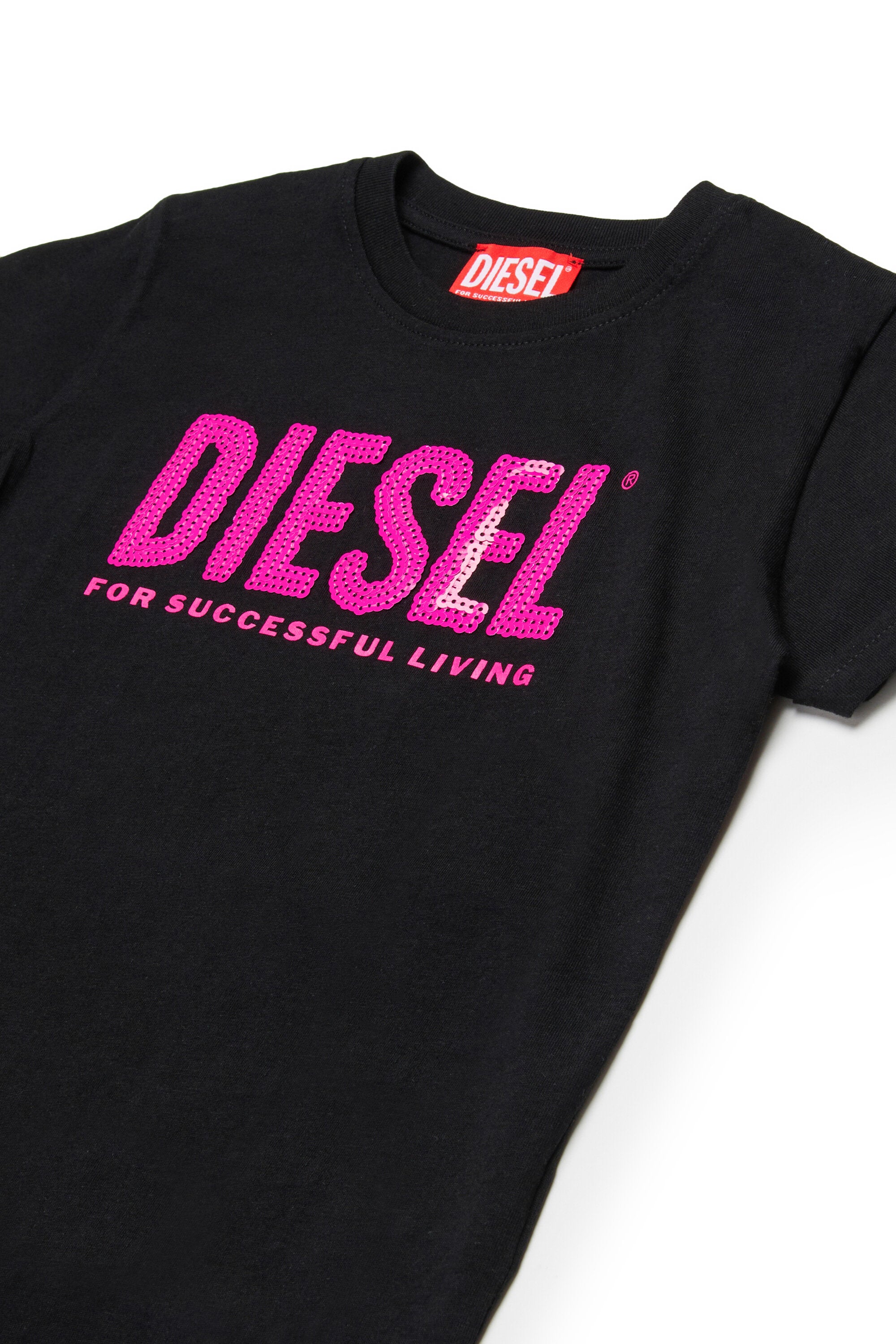 Camiseta con logo de lentejuelas