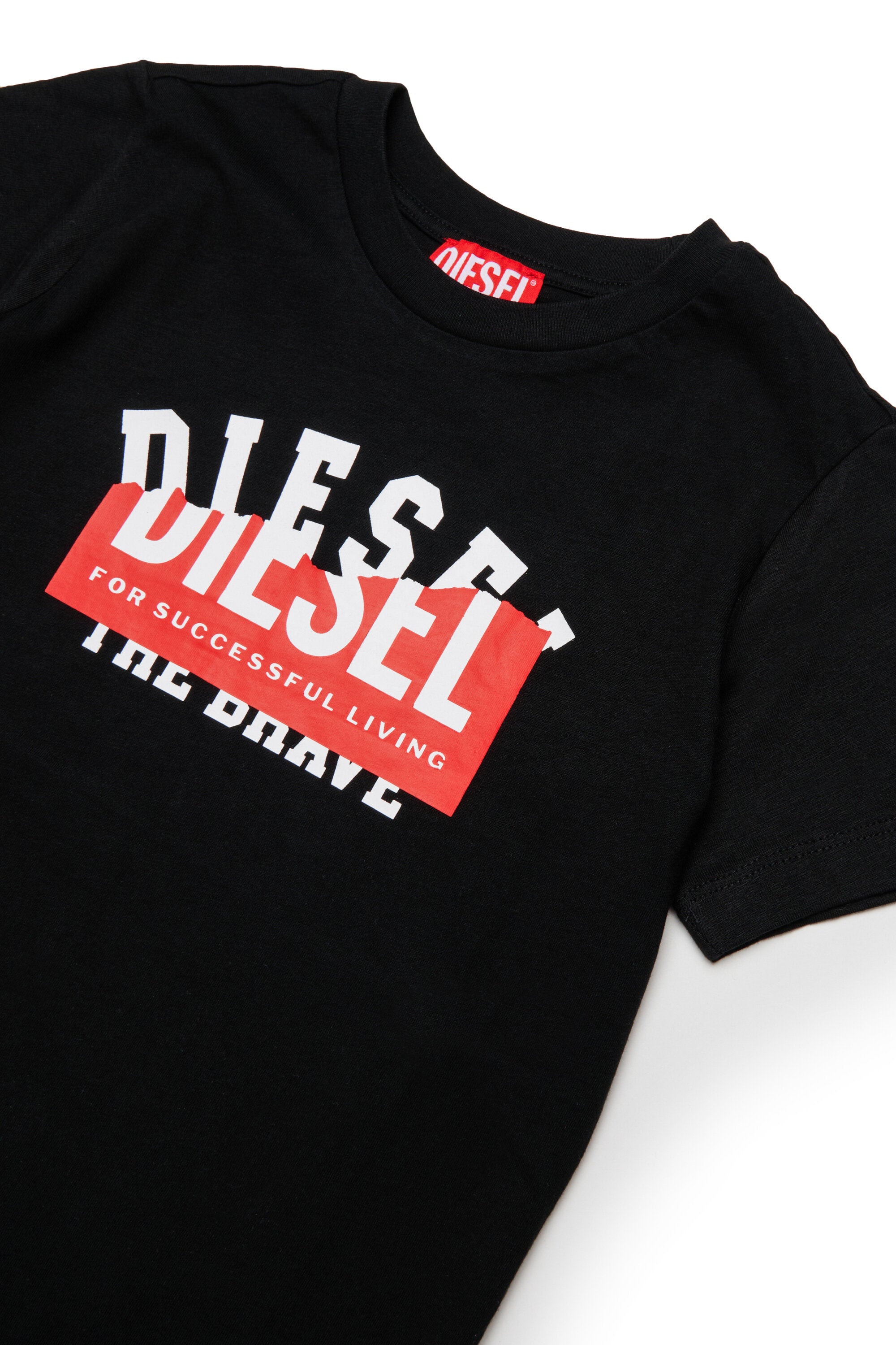 Camiseta con logo estampado superpuesto