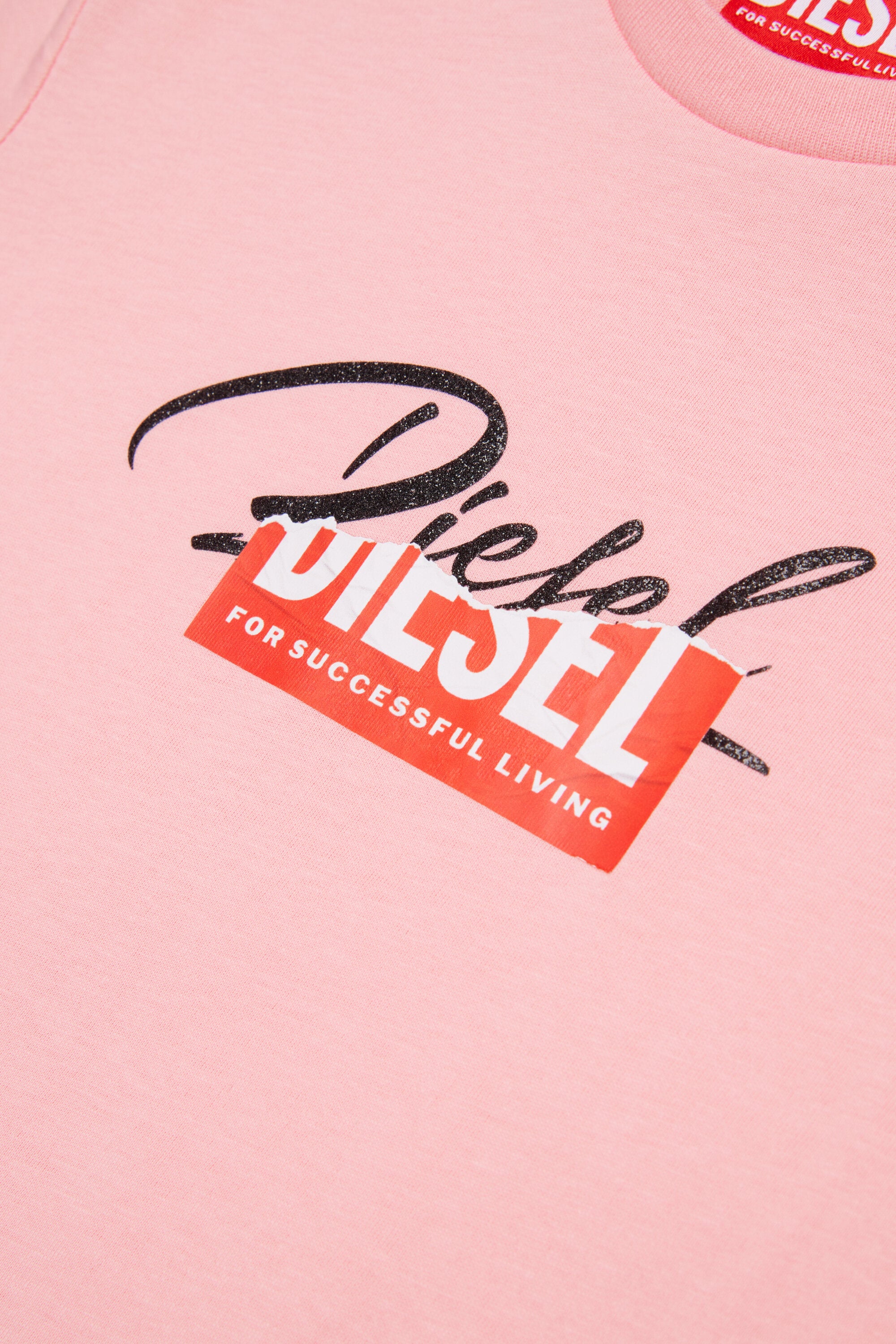 Camiseta de punto con logo superpuesto