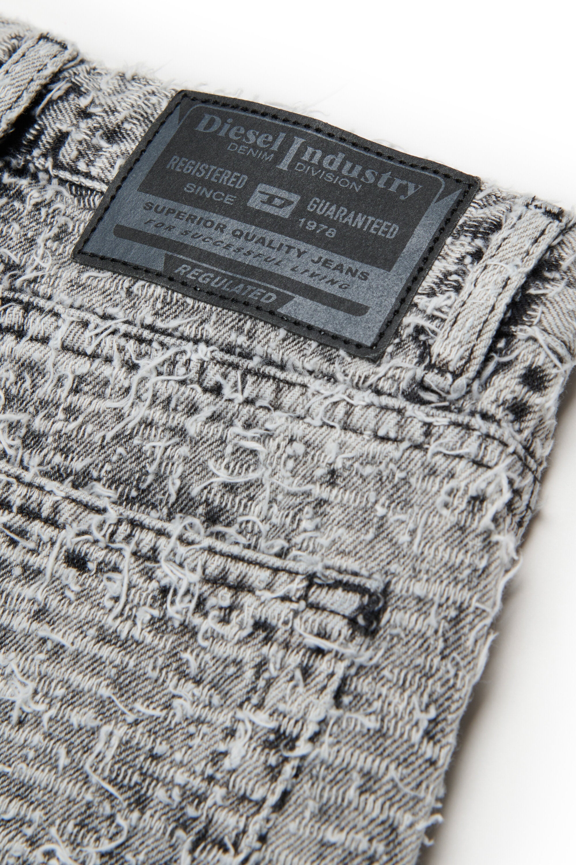 Shorts vaqueros efecto desgastado