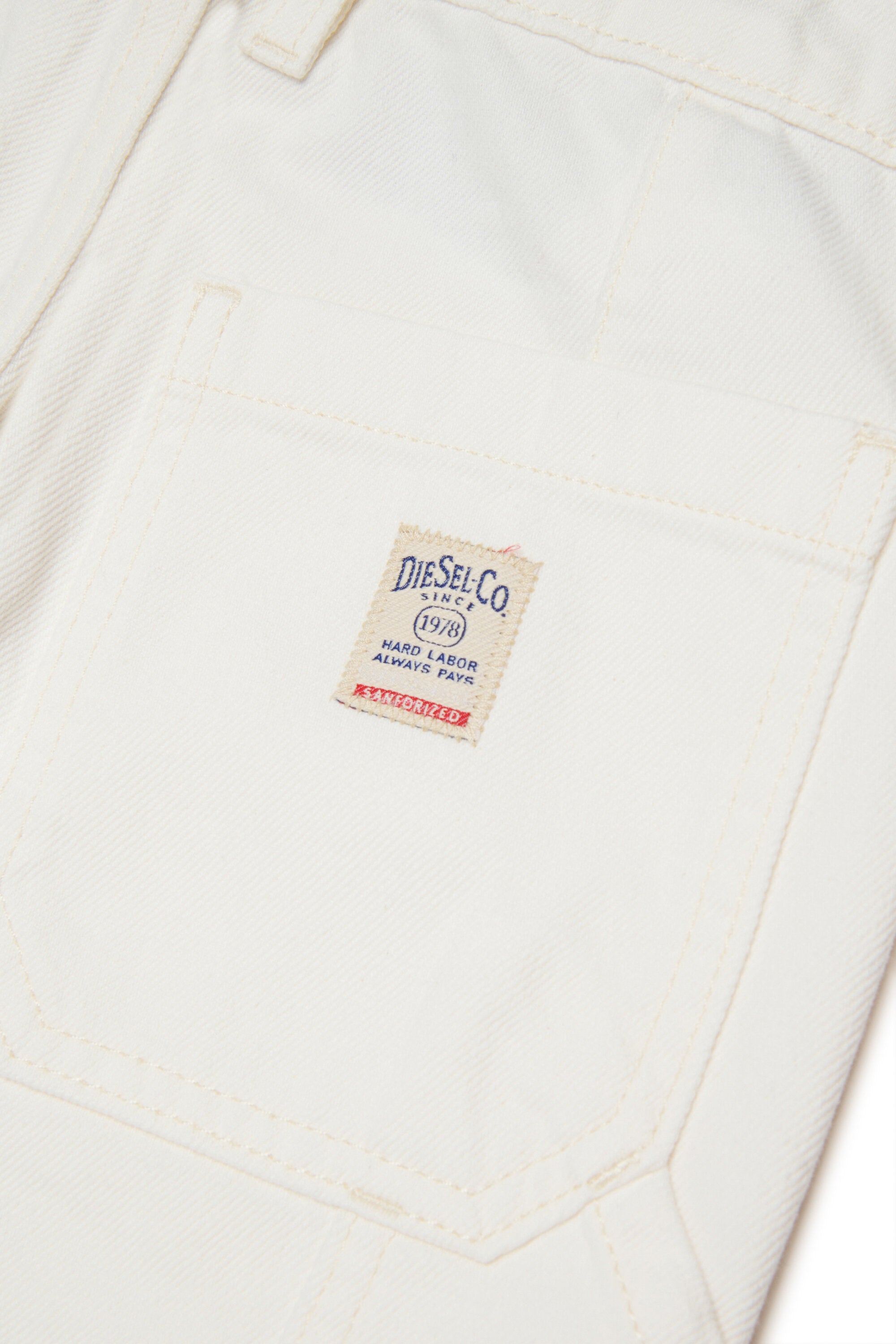 Vaqueros relaxed fit blancos - D-Bart