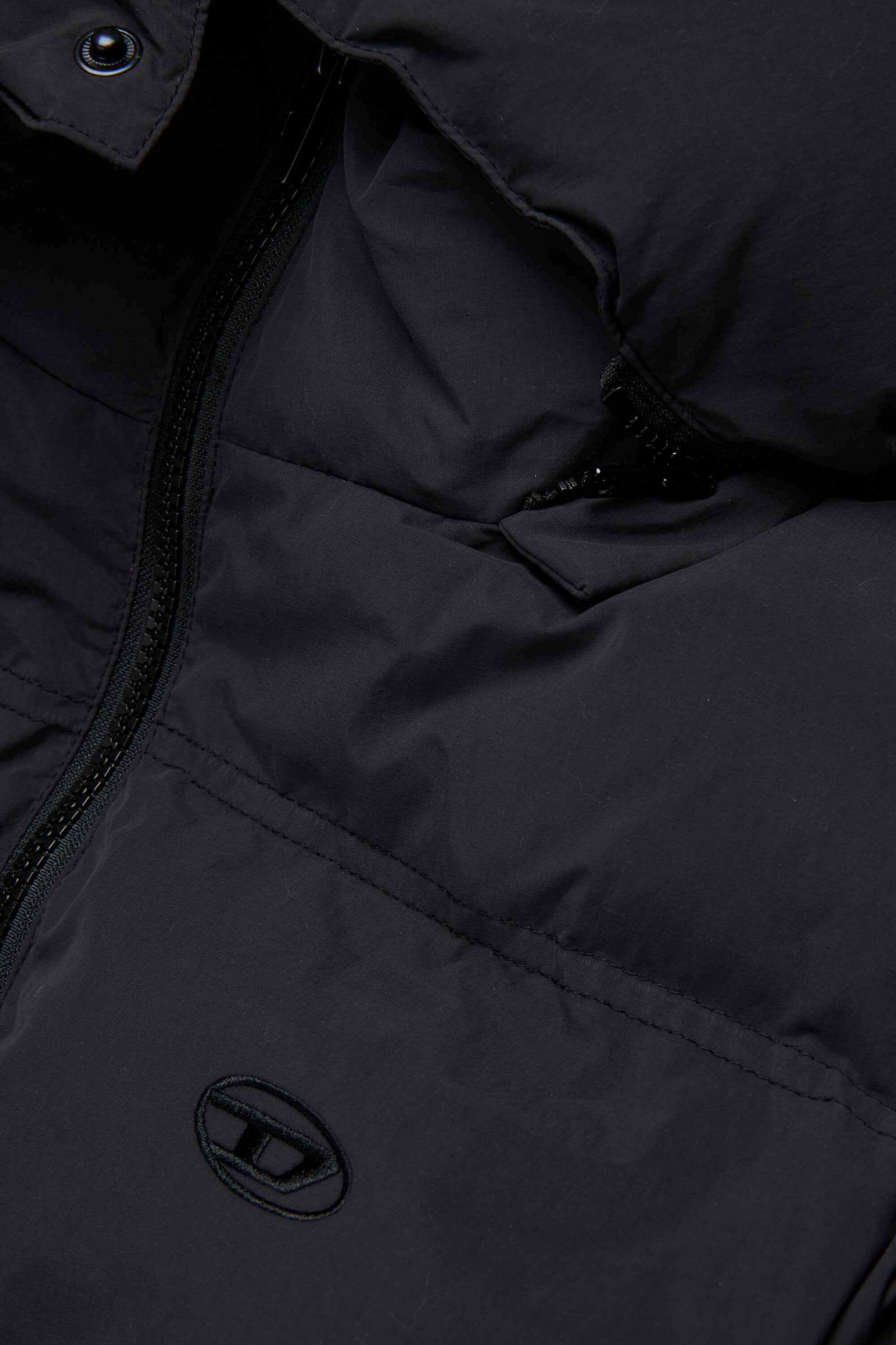 Chaqueta larga acolchada con capucha