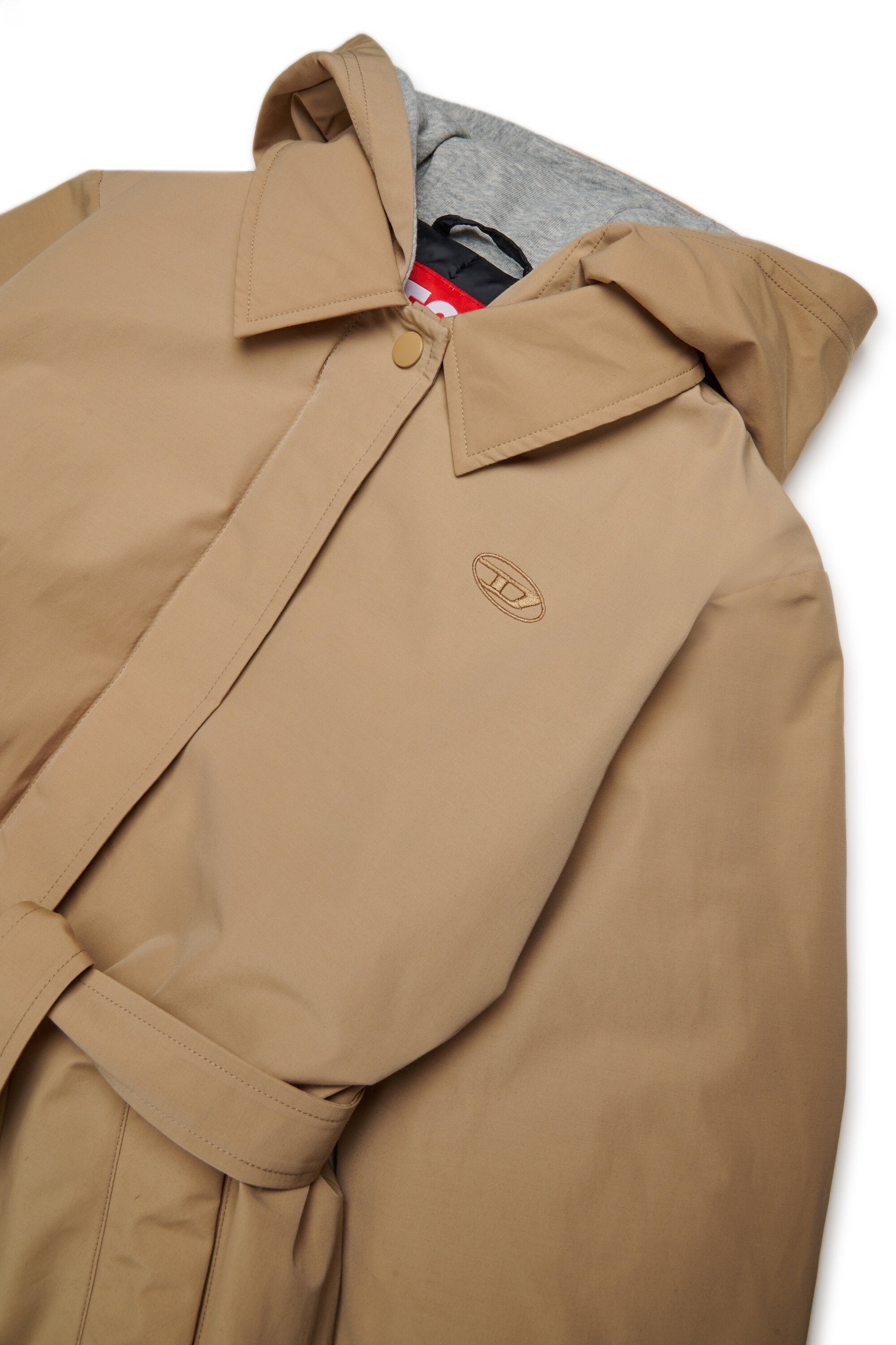 Gabardina larga con capucha y ribete en chándal