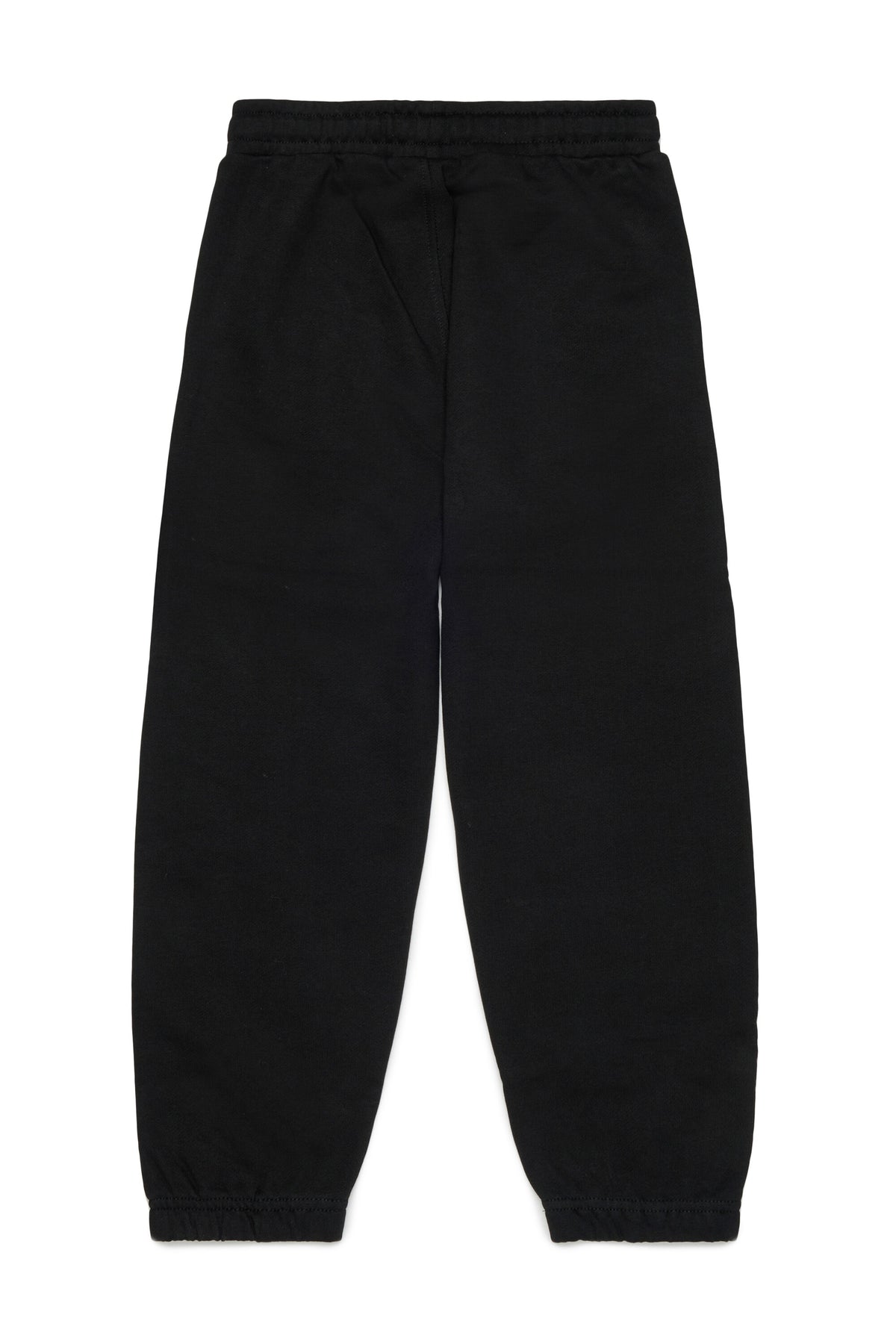 Pantalones deportivos con parche D rojo