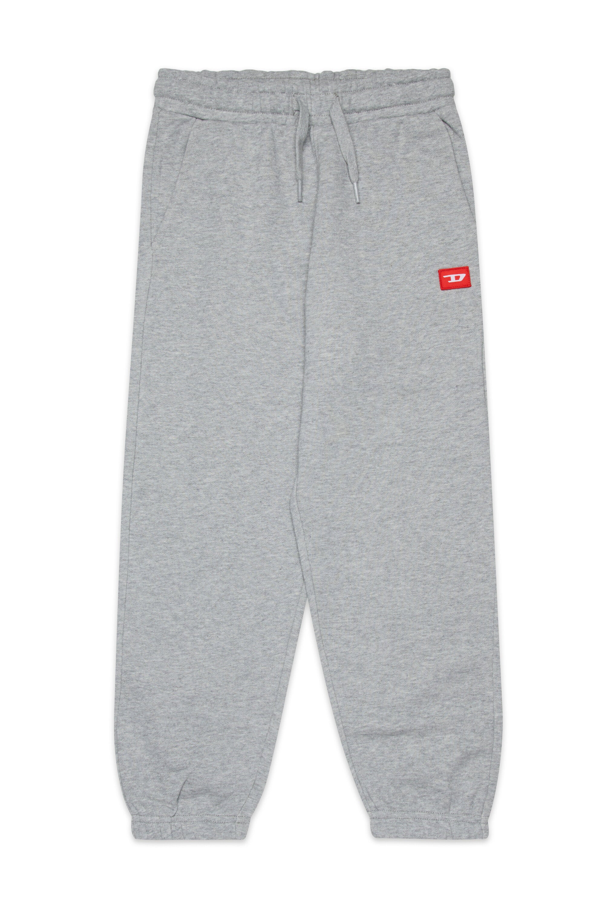 Pantalones deportivos con parche D rojo