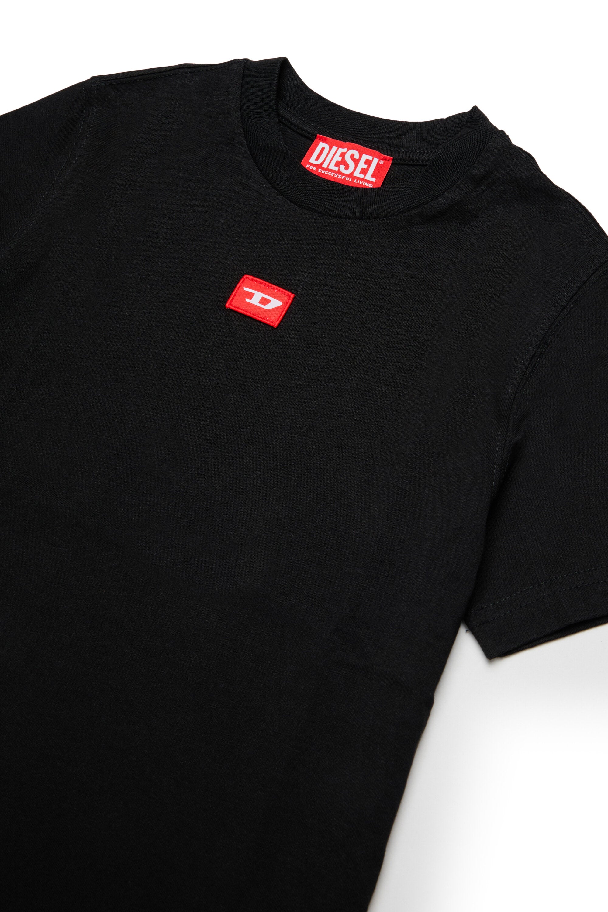 Camiseta de jersey con parche D rojo