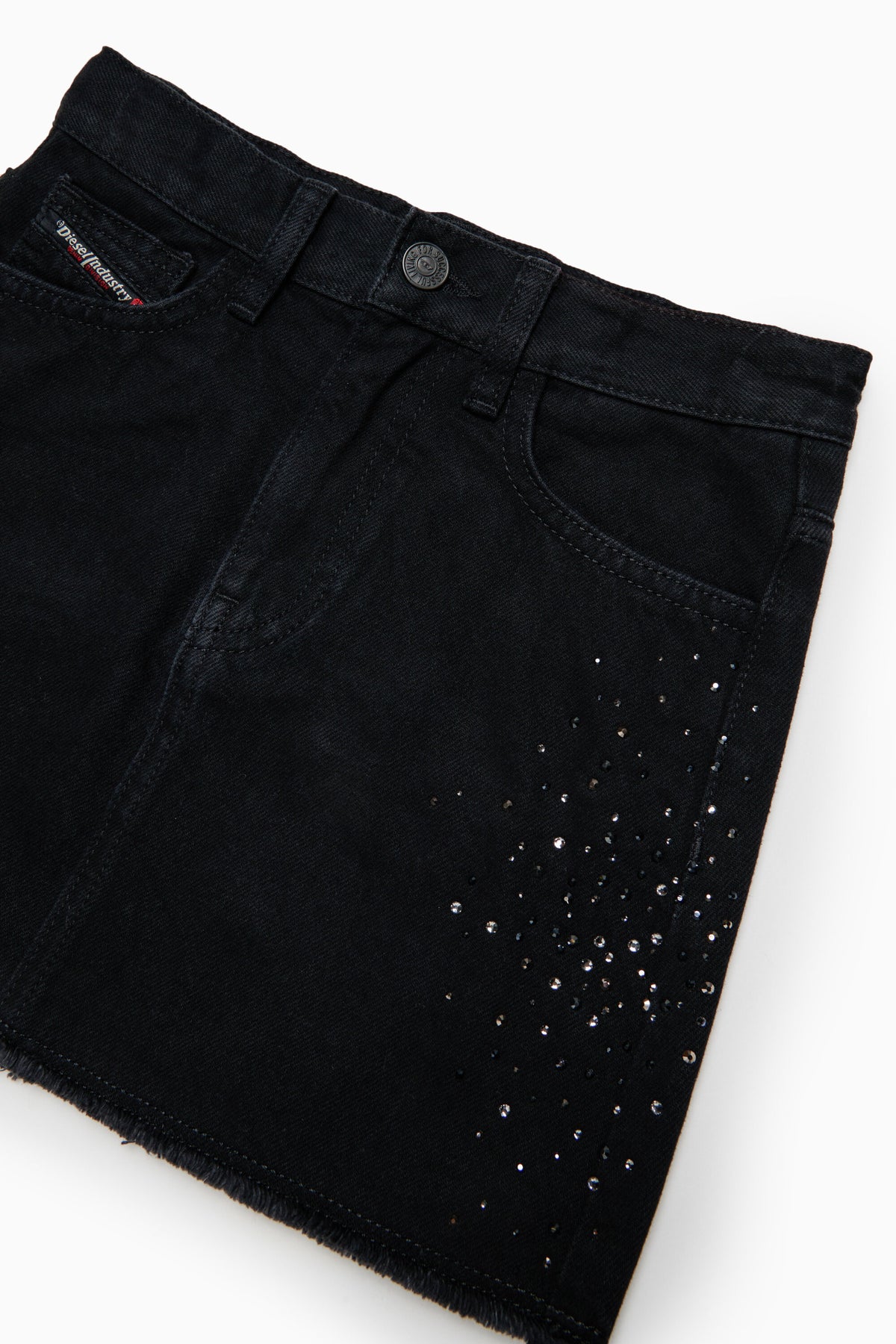 Mini skirt with decorative appliqués