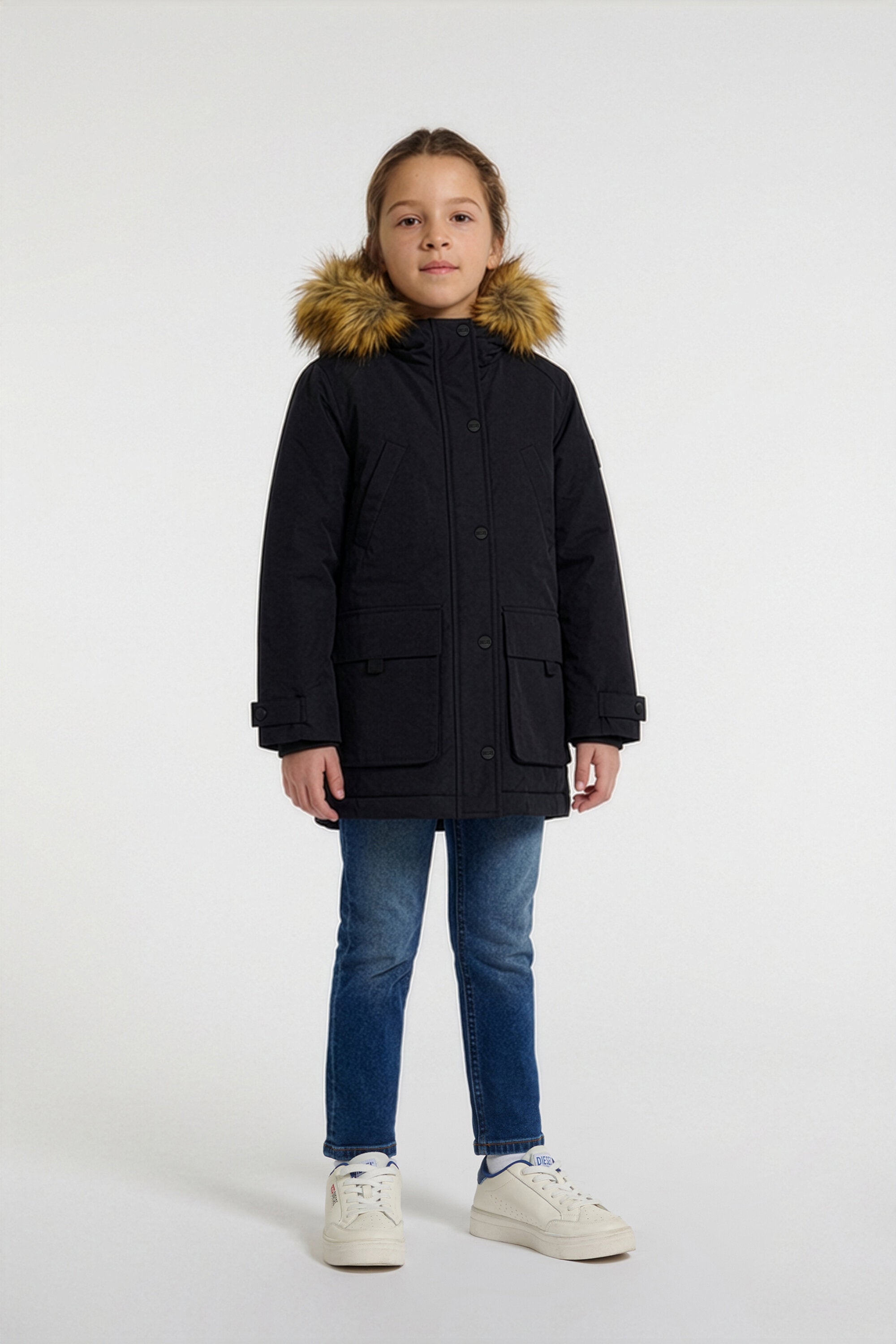 Chaqueta acolchada con capucha de piel sintética y bolsillos