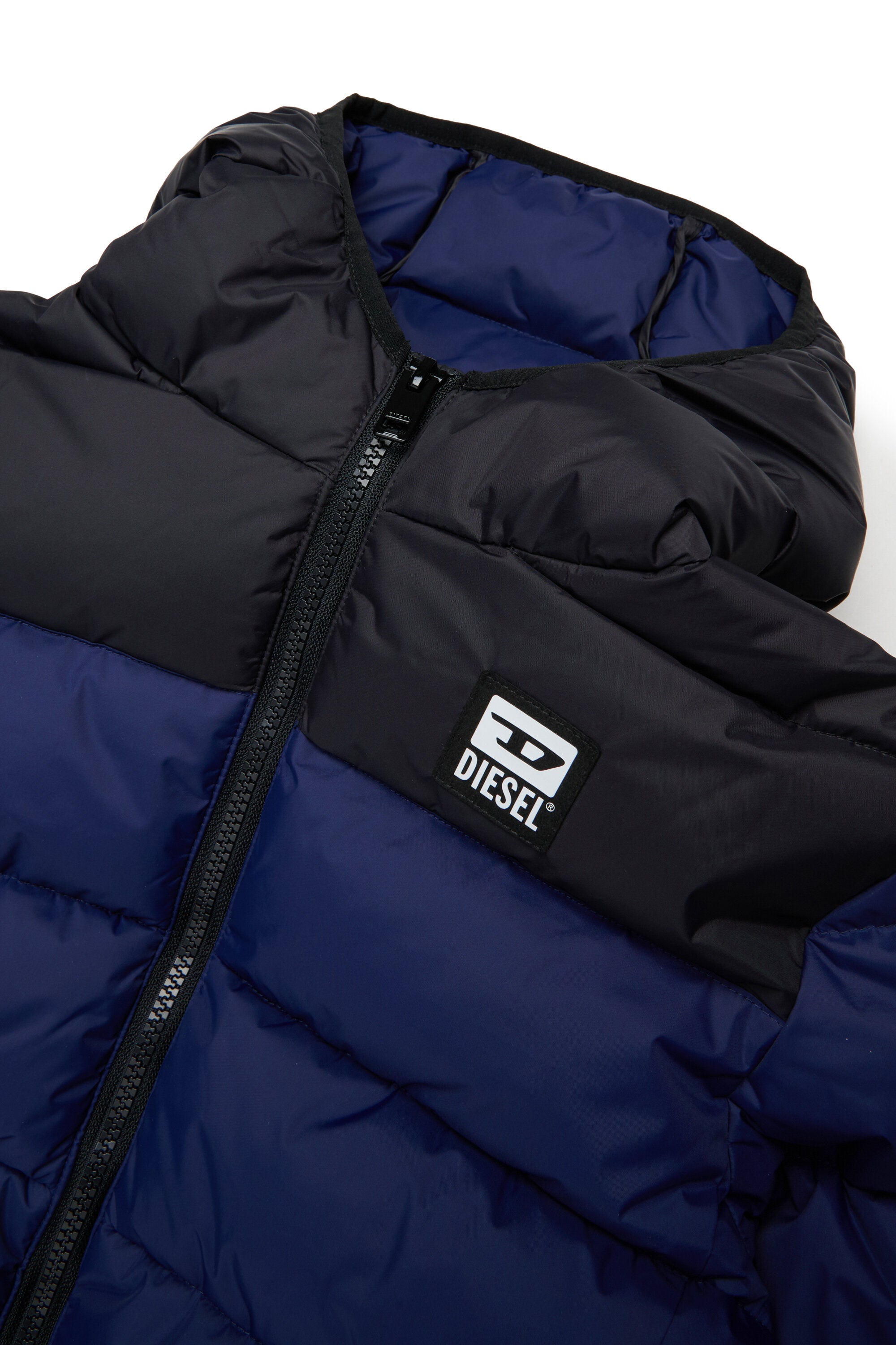Chaqueta acolchada con logotipo