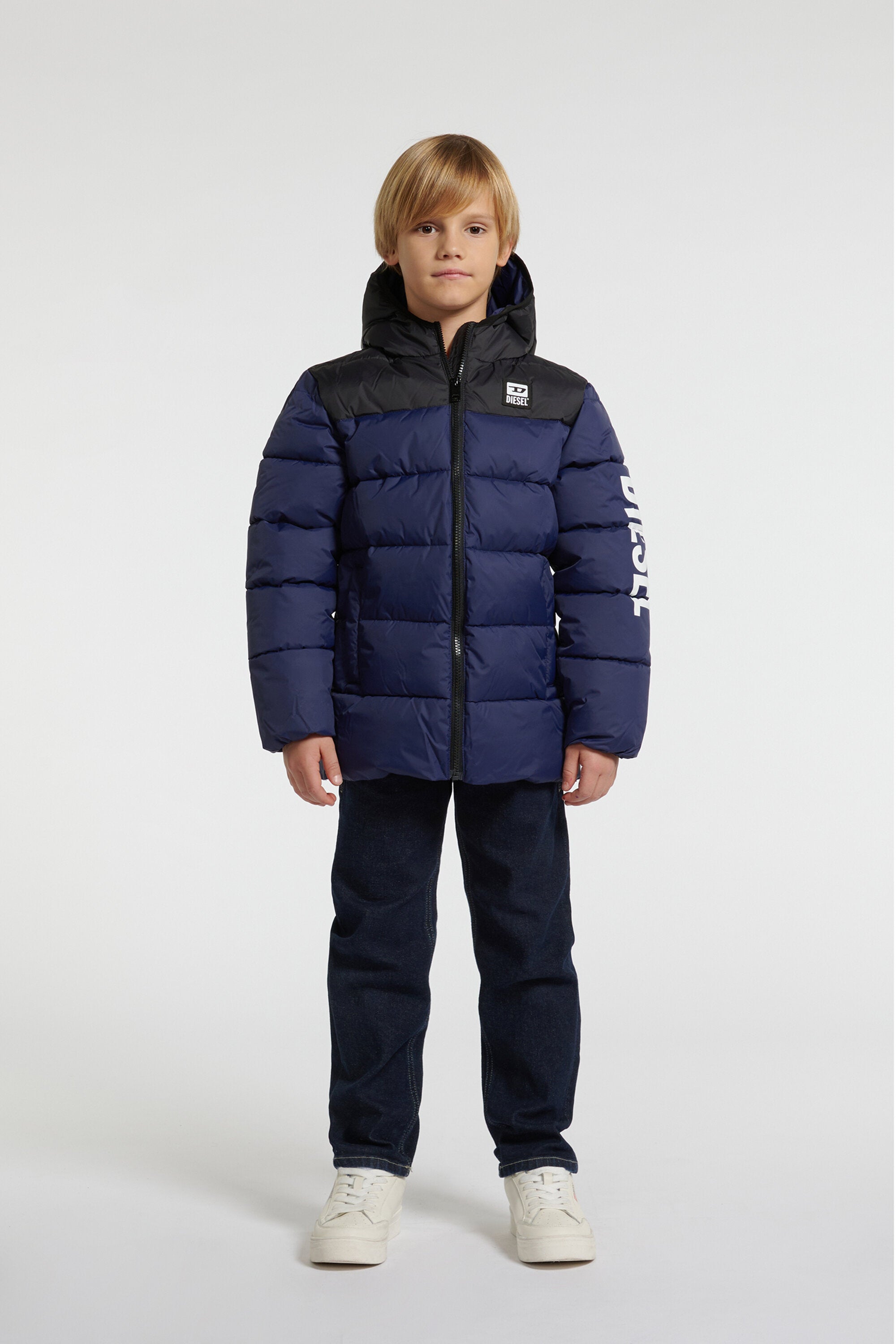 Padded jacket with logo