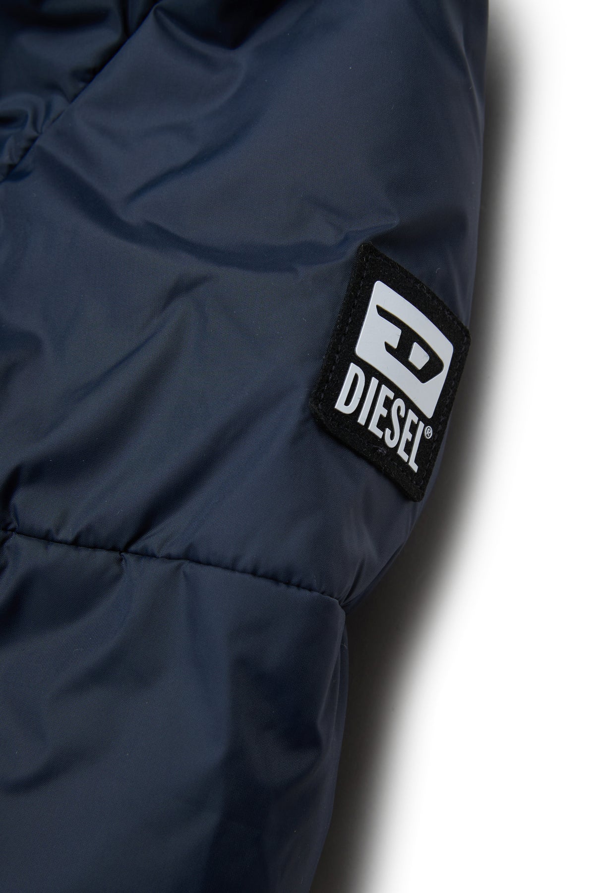 Chaqueta acolchada con logotipo