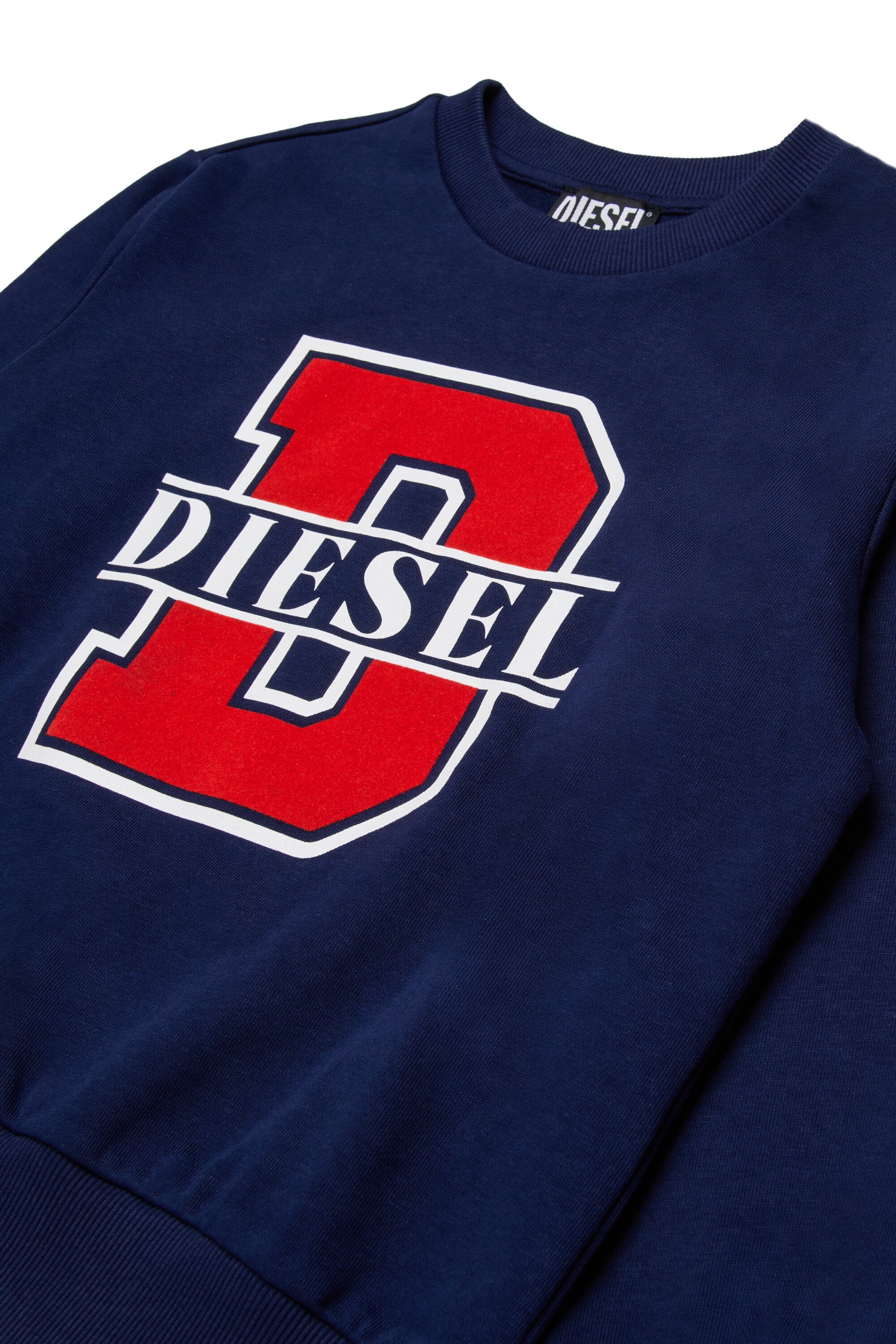 Sudadera con logotipo D