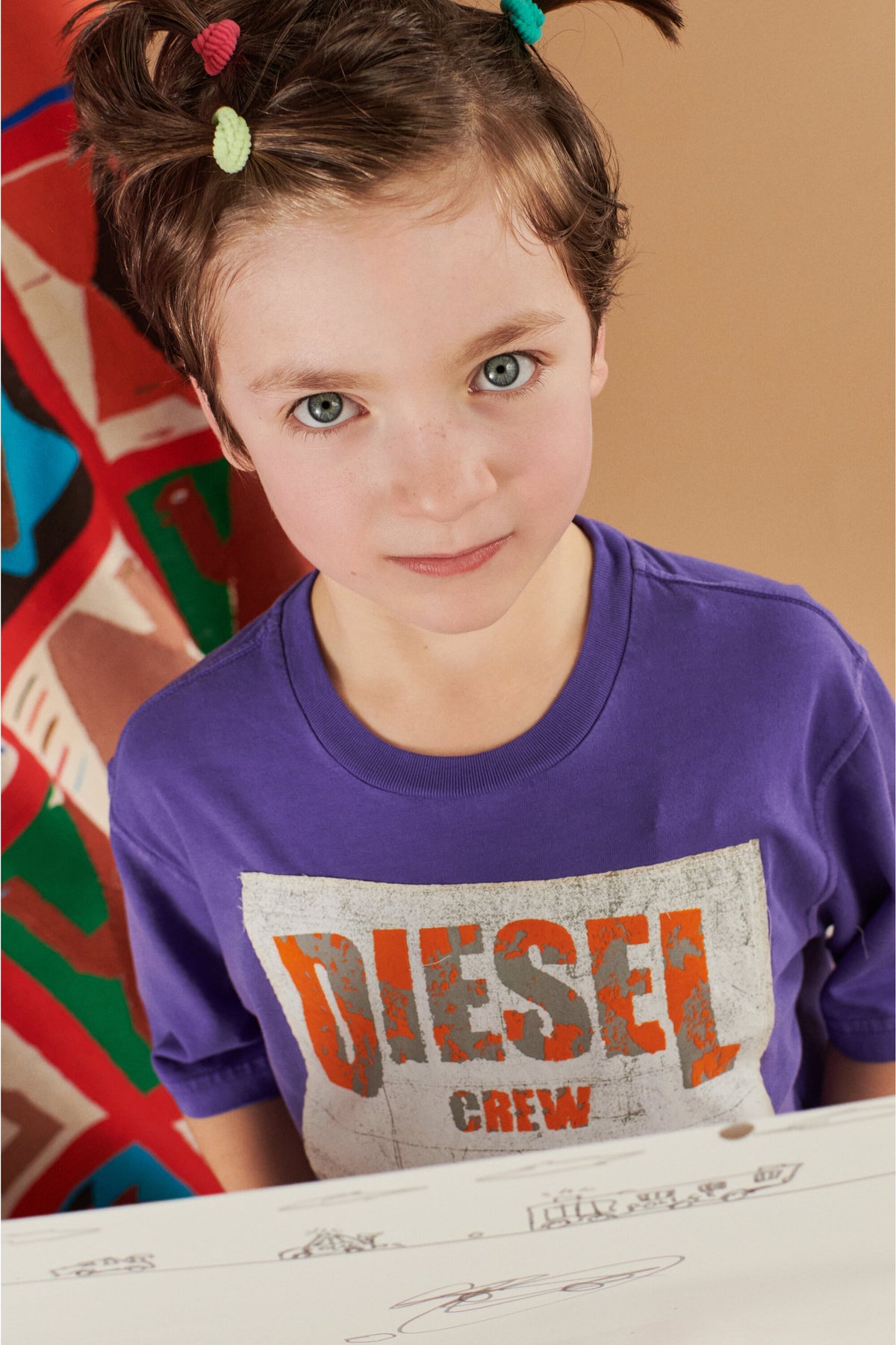 Camiseta con logotipo estampado