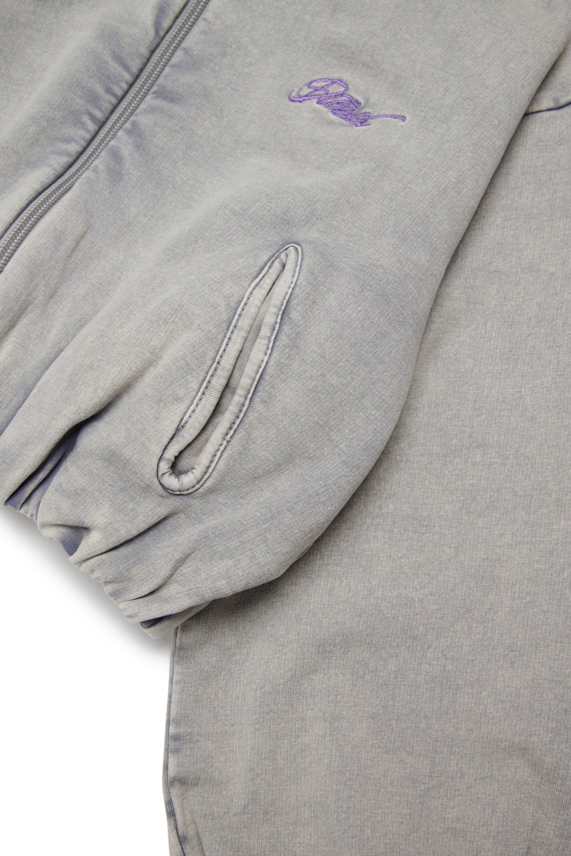 Sudadera con cremallera completa y logo