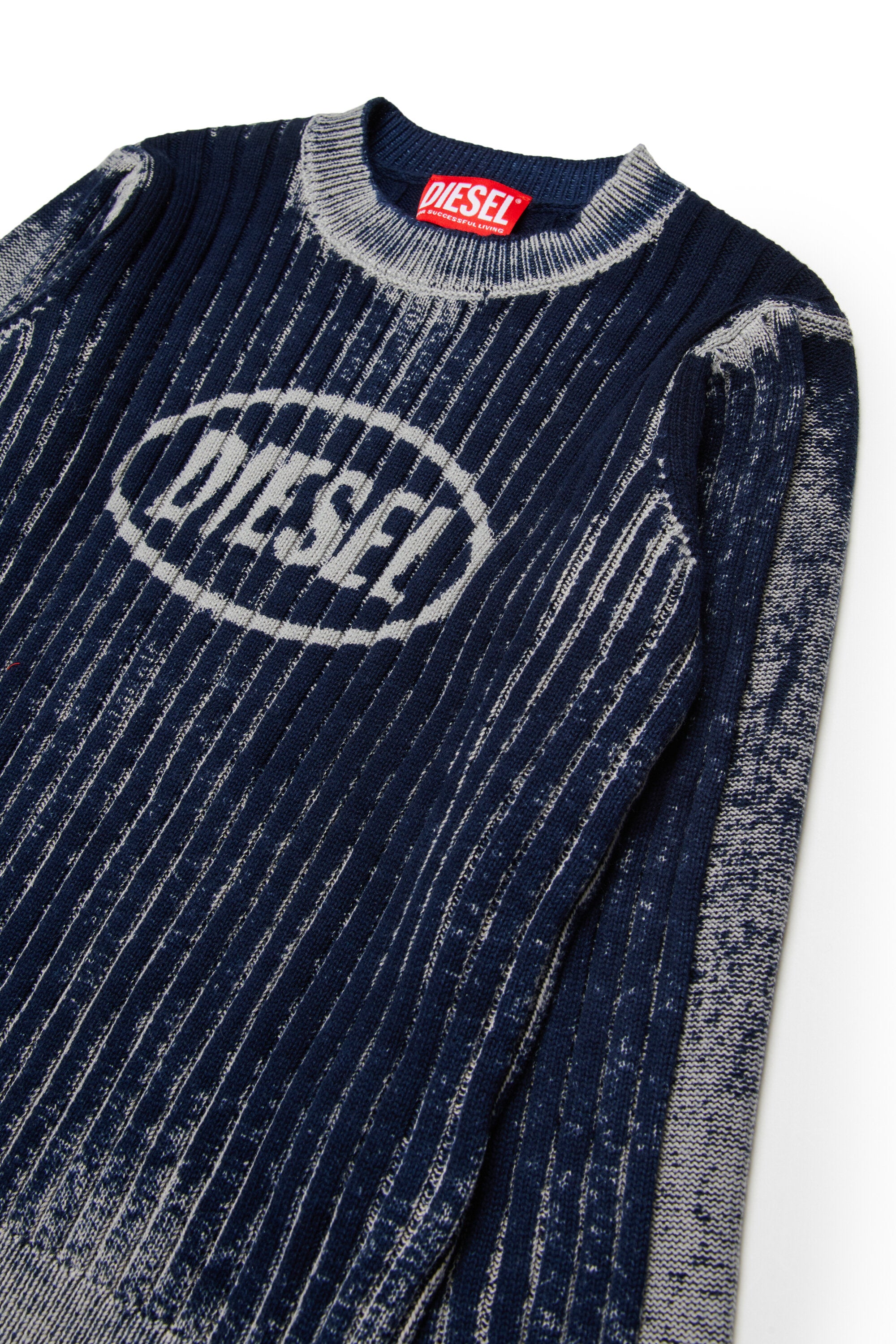 Jersey de punto canalé con cuello redondo y logo