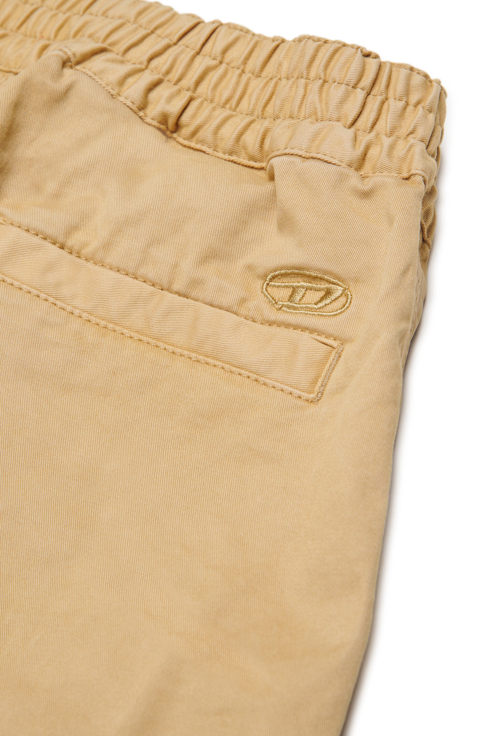 Cargo shorts with embroidered logo