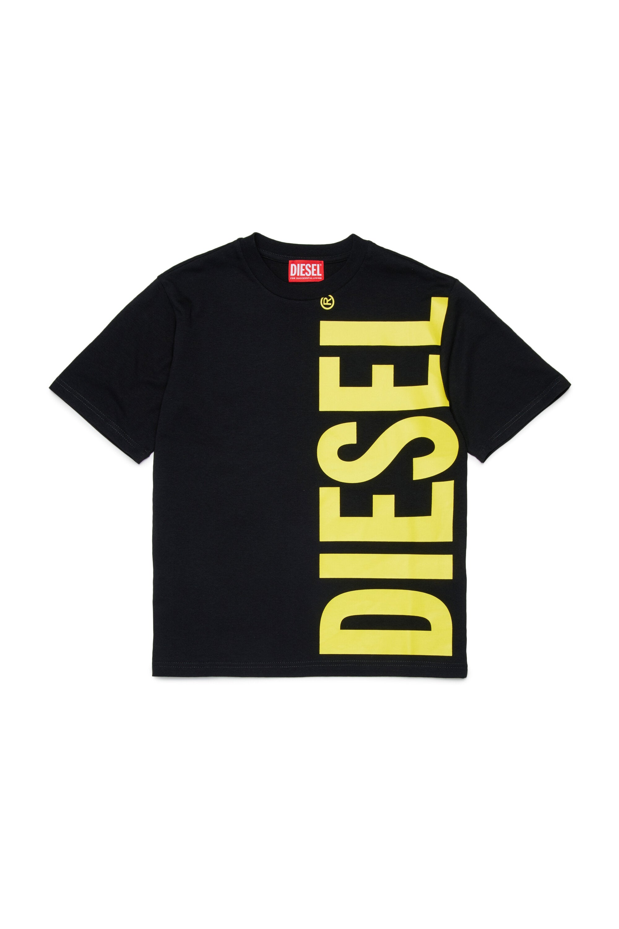 Camiseta con logotipo vertical