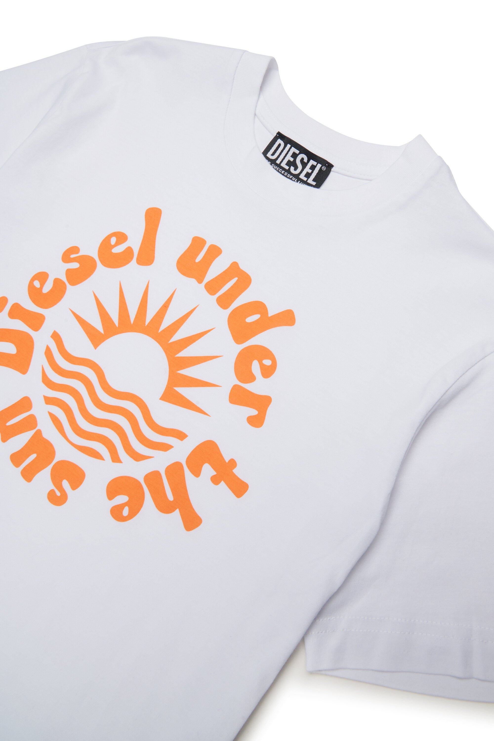 Camiseta con logo en el pecho