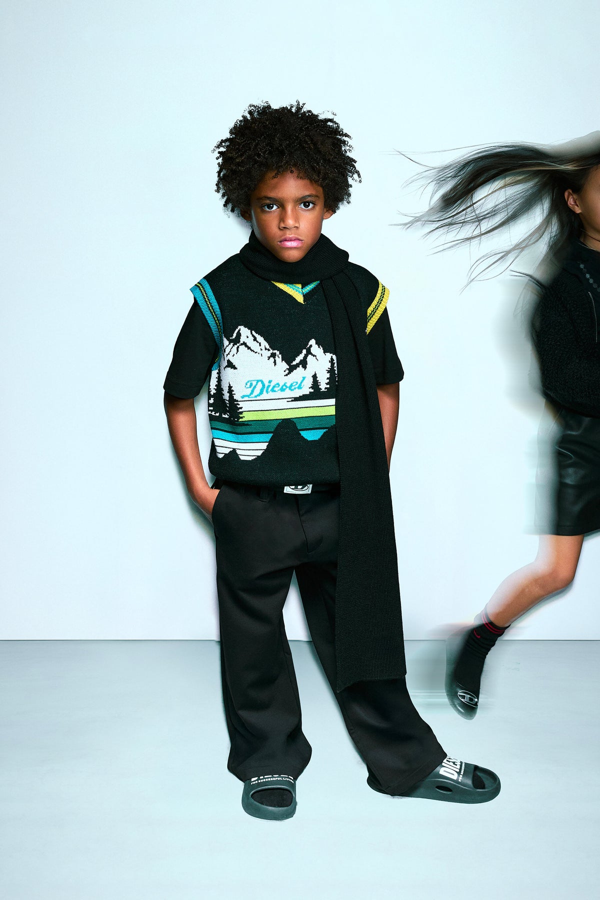 Pantalones formales con logo