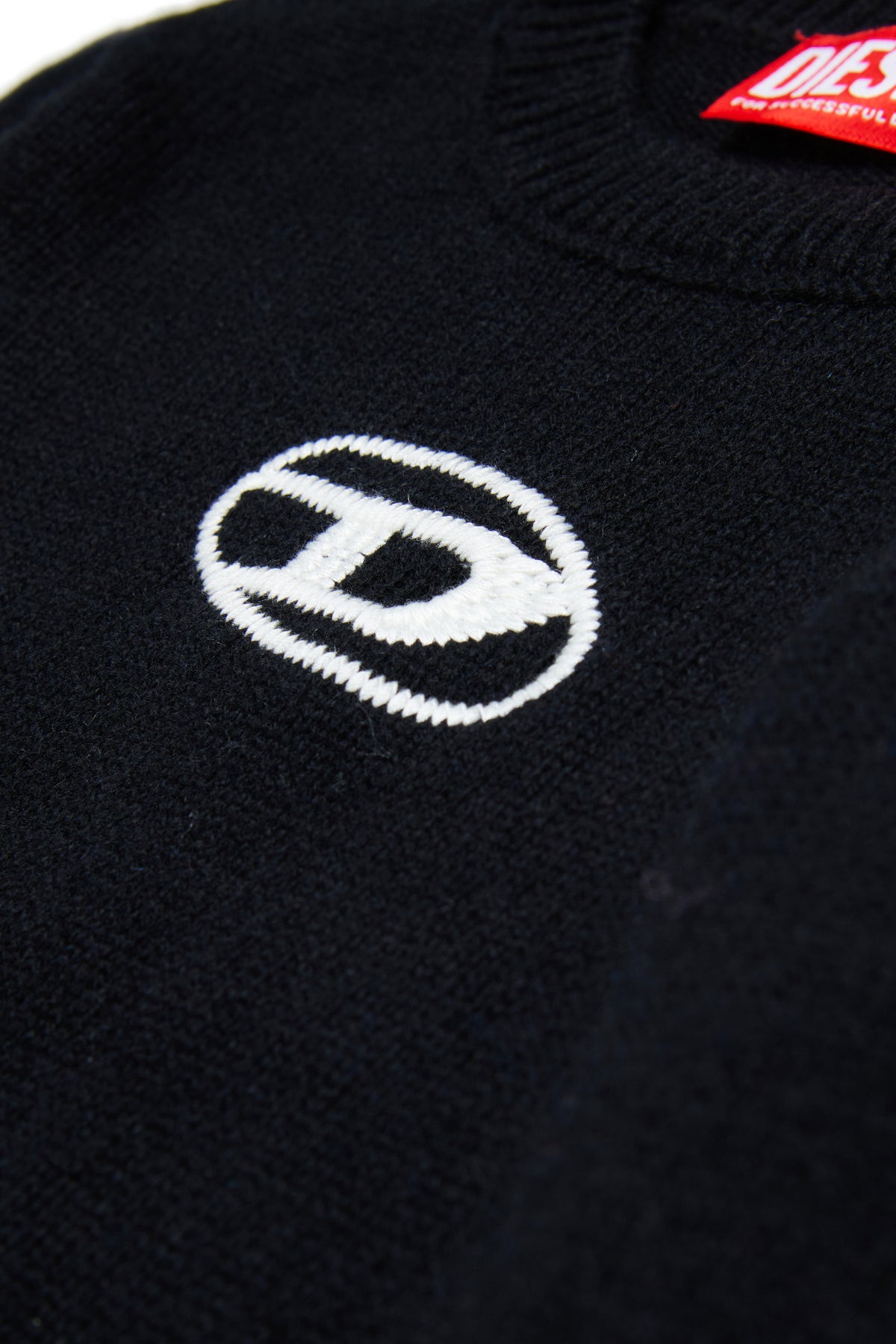 Crew-neck pullover with logo