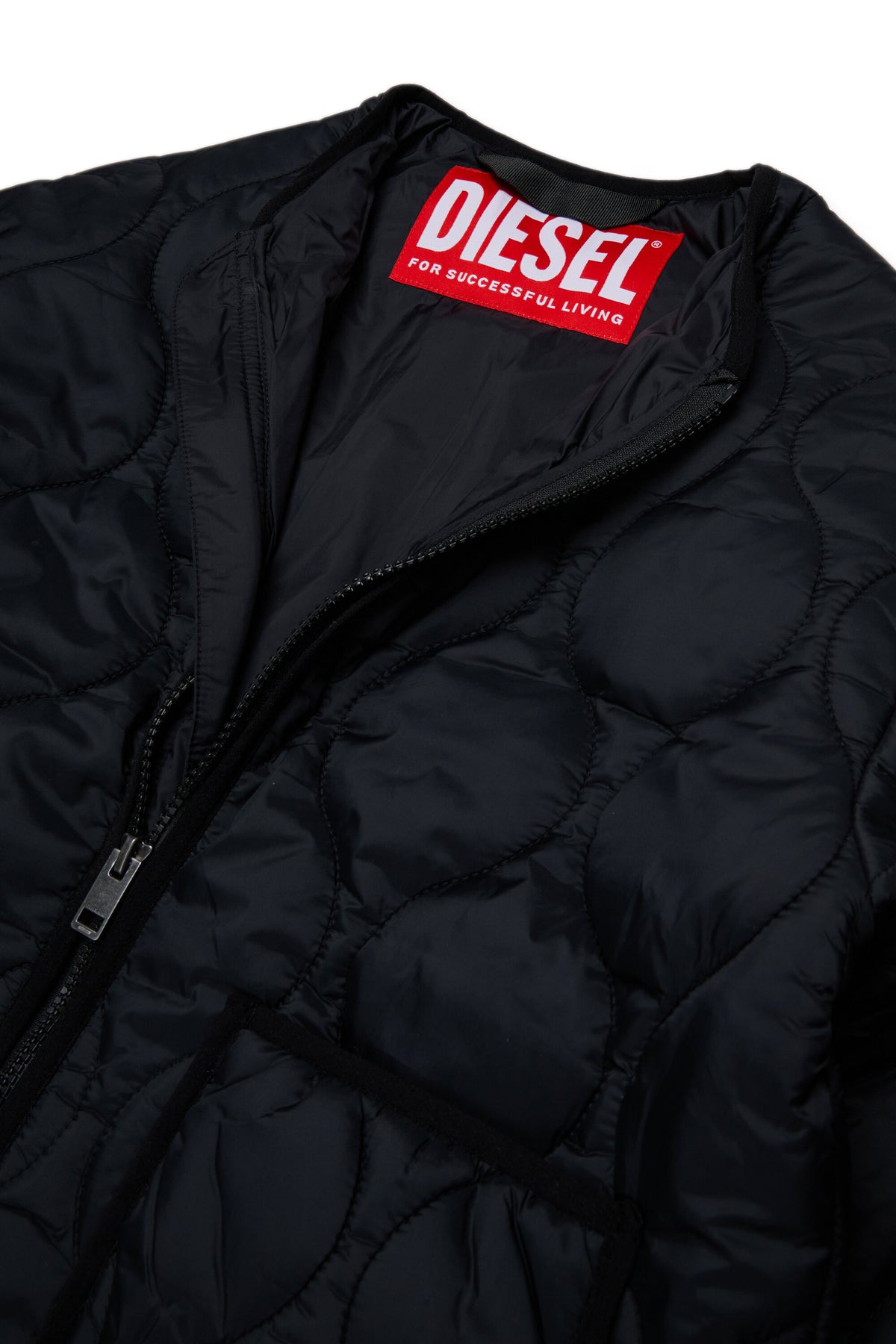 Chaqueta acolchada con logo estampado