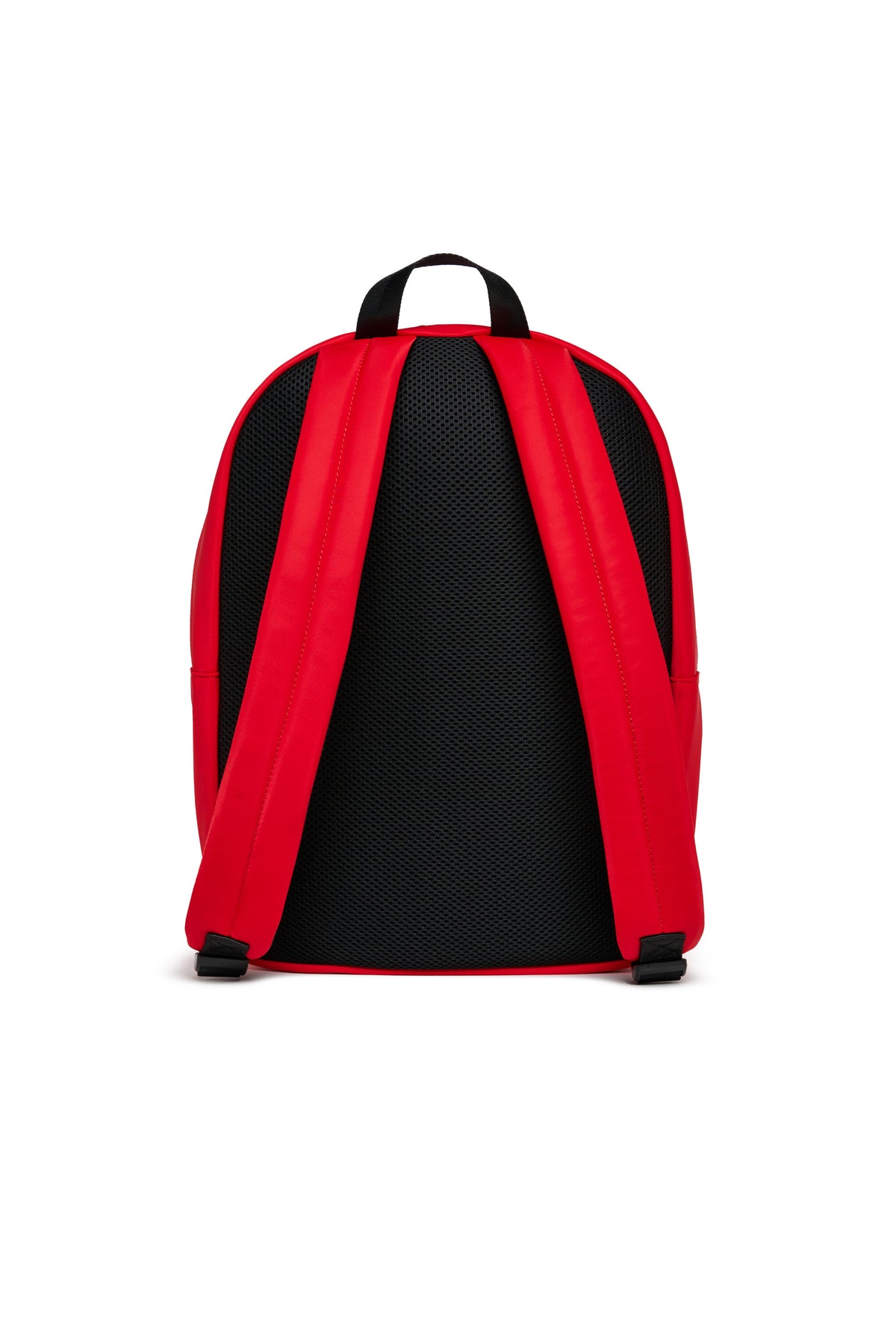 Mochila con logo en la parte frontal