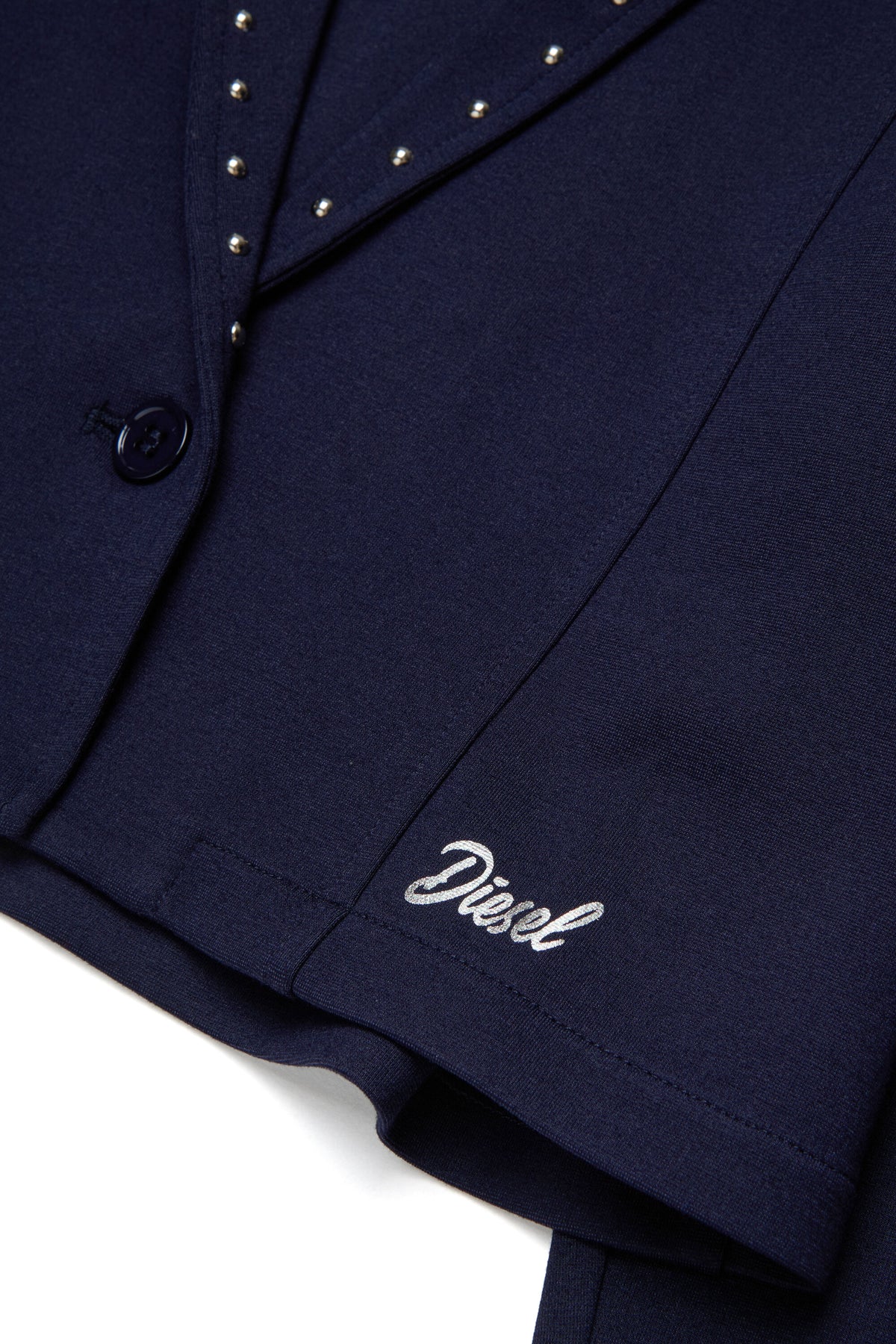 Blazer con tachuelas y logo