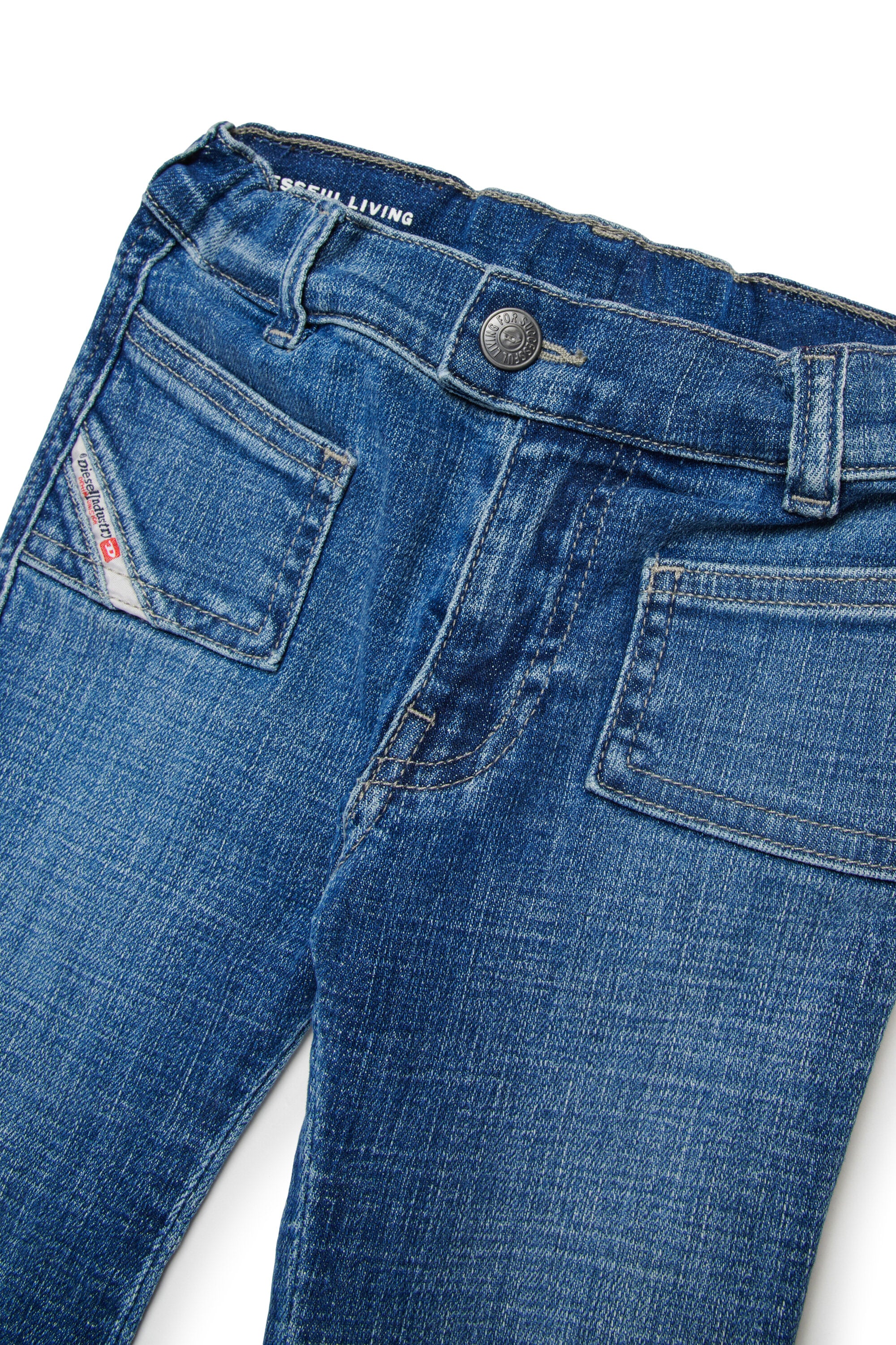 Bootcut fit jeans in medium blue wash - D-Heki
