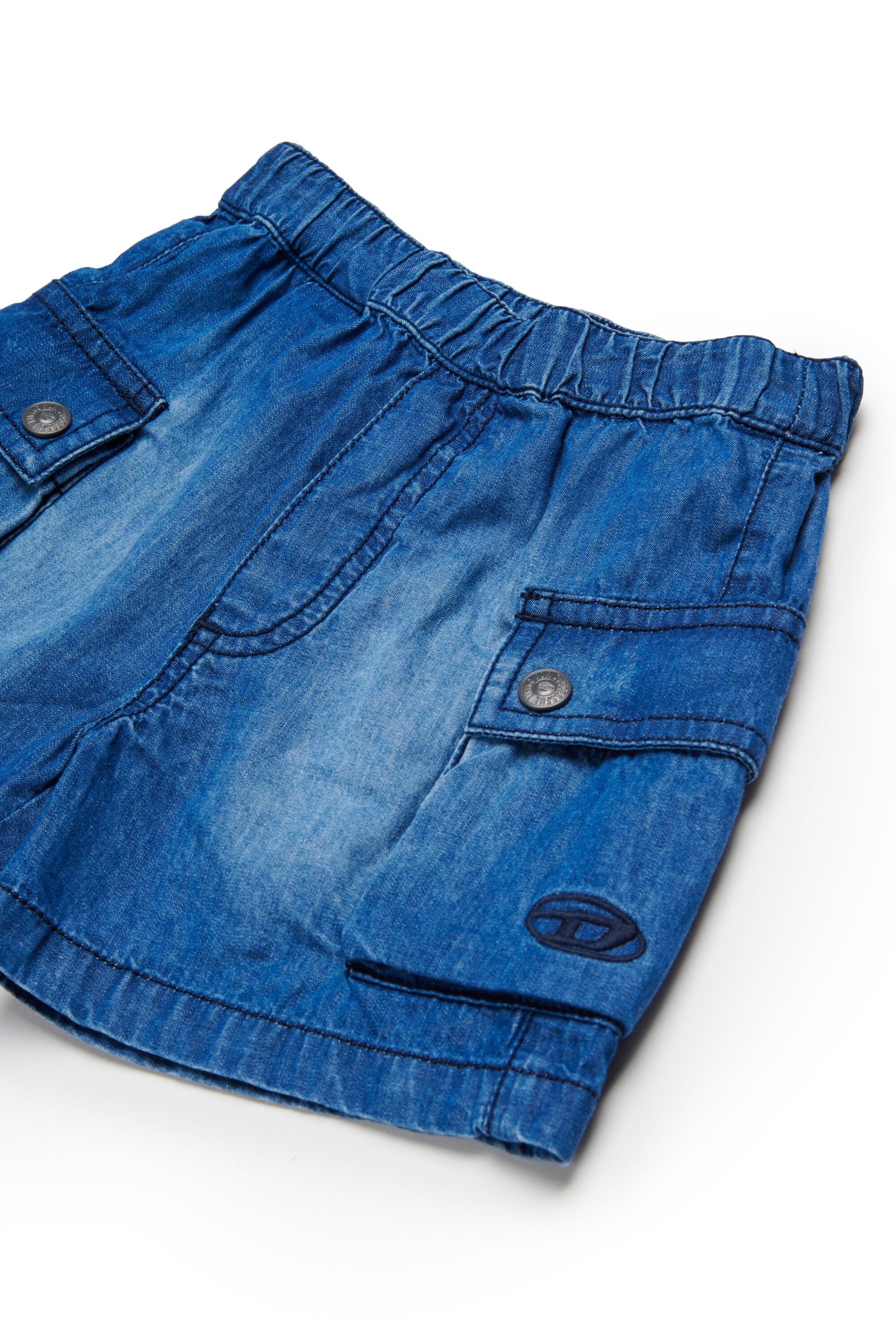 Cargo shorts with logo