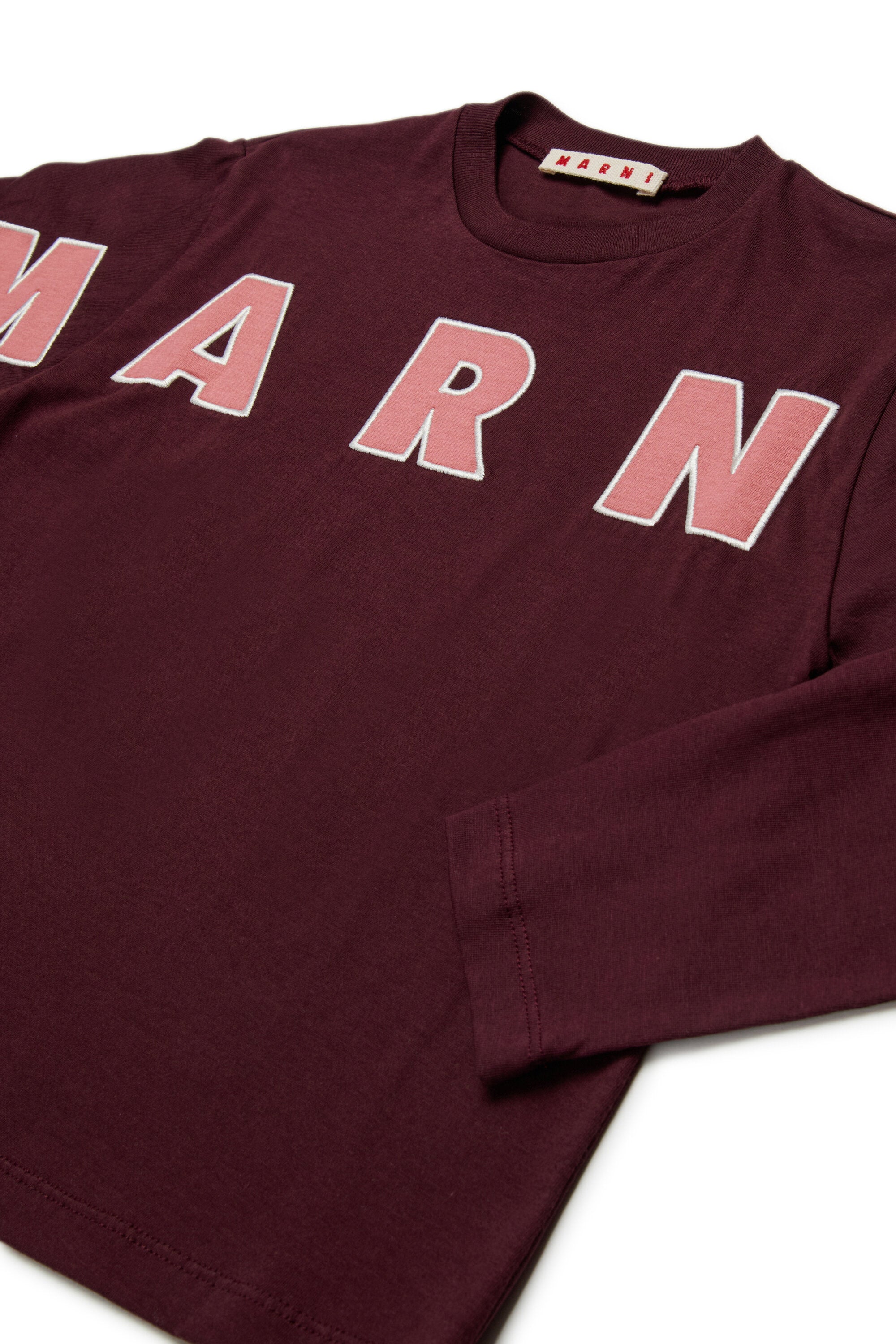 Camiseta de manga larga con logo bordado