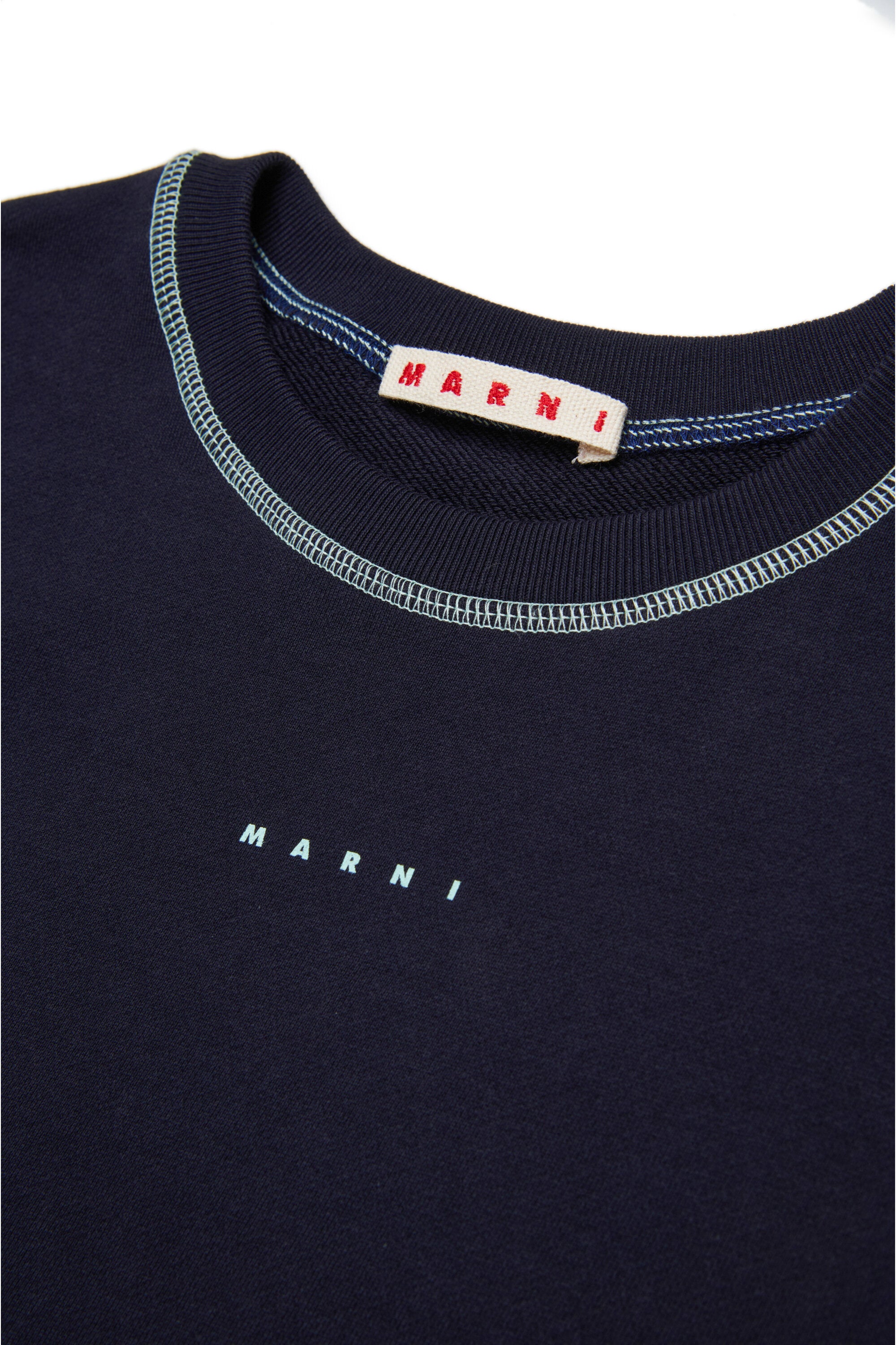 Vestido de felpa con costuras en contraste