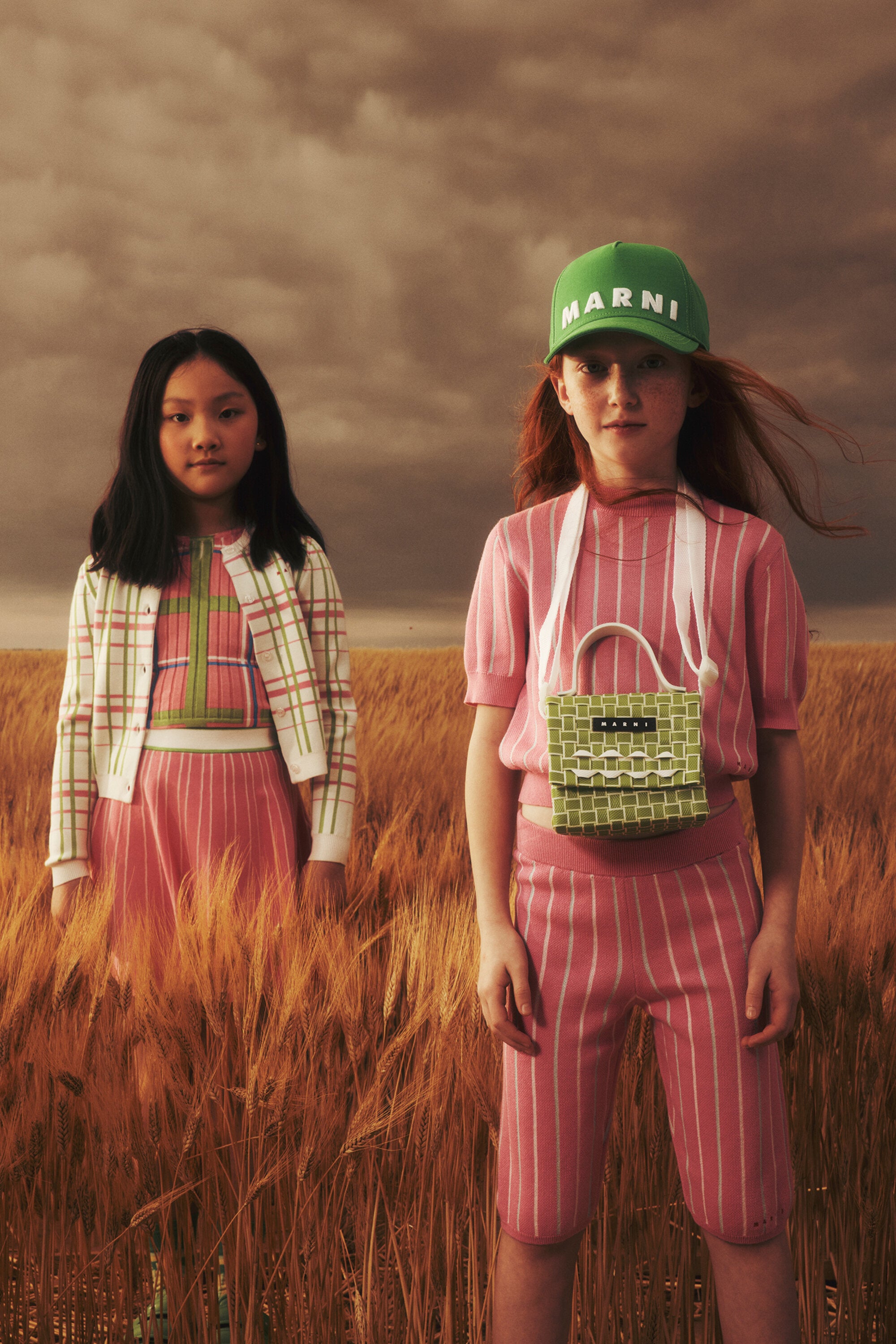 Tops de punto con rayas verticales