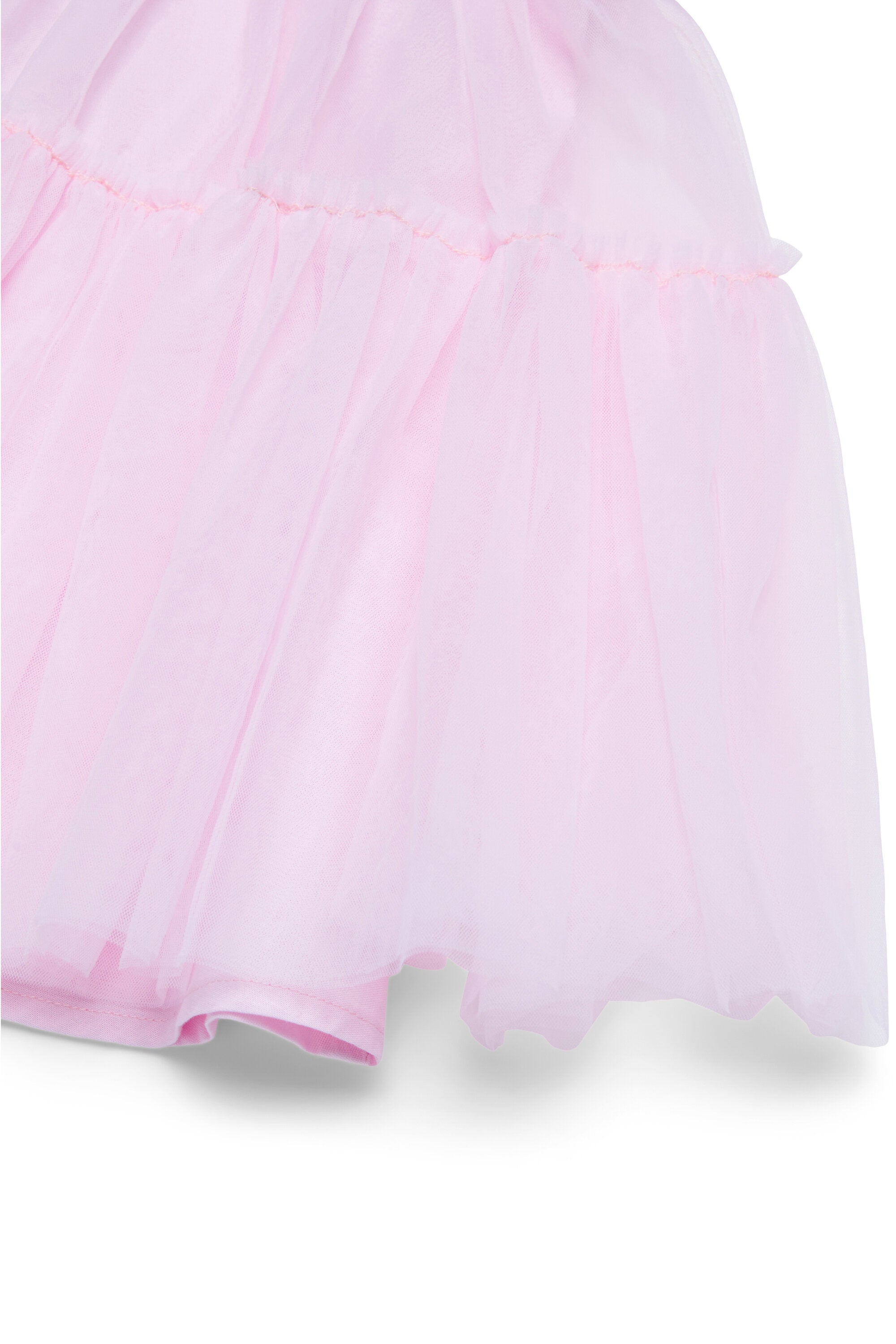 Vestido con fondo de tul